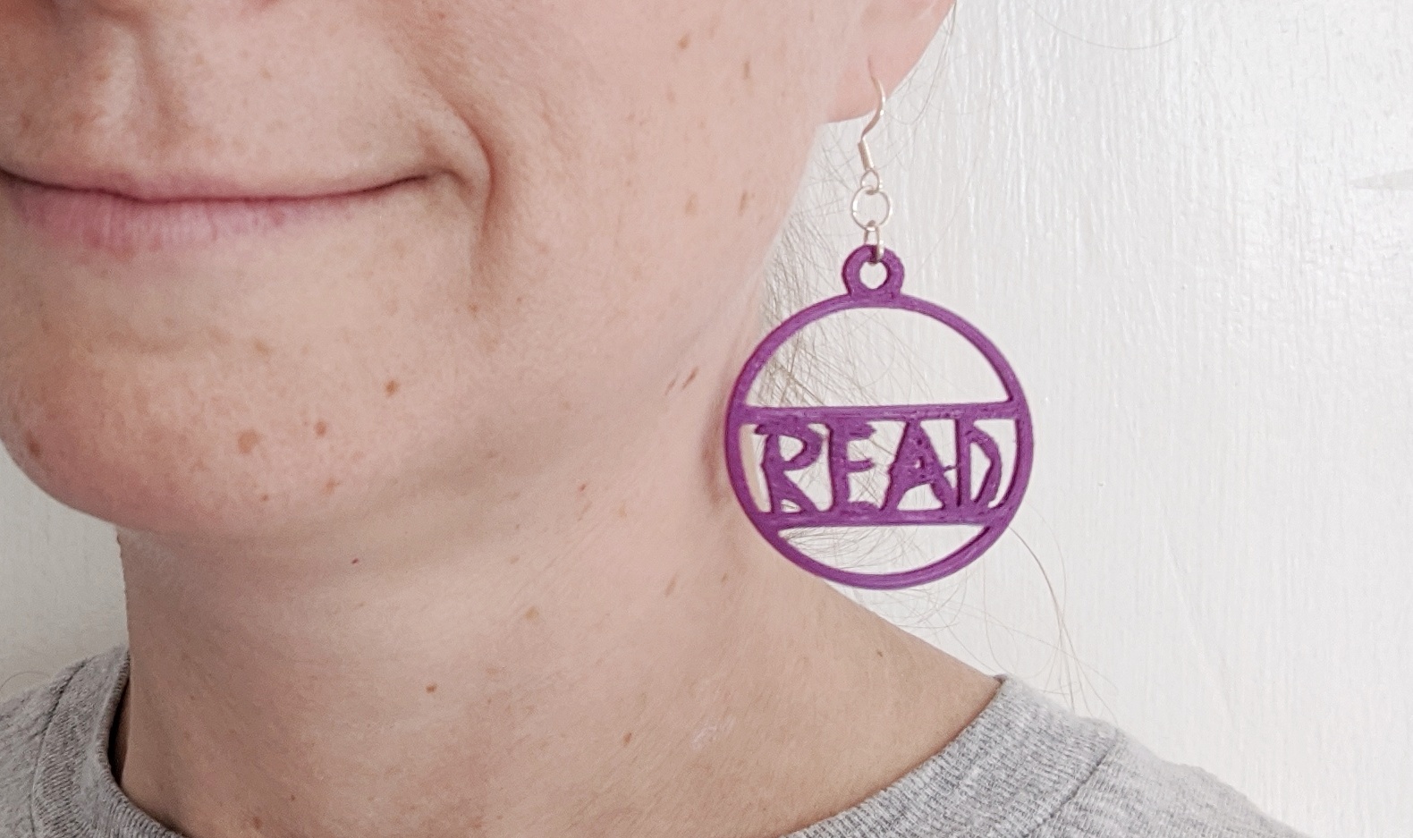 Read Earrings