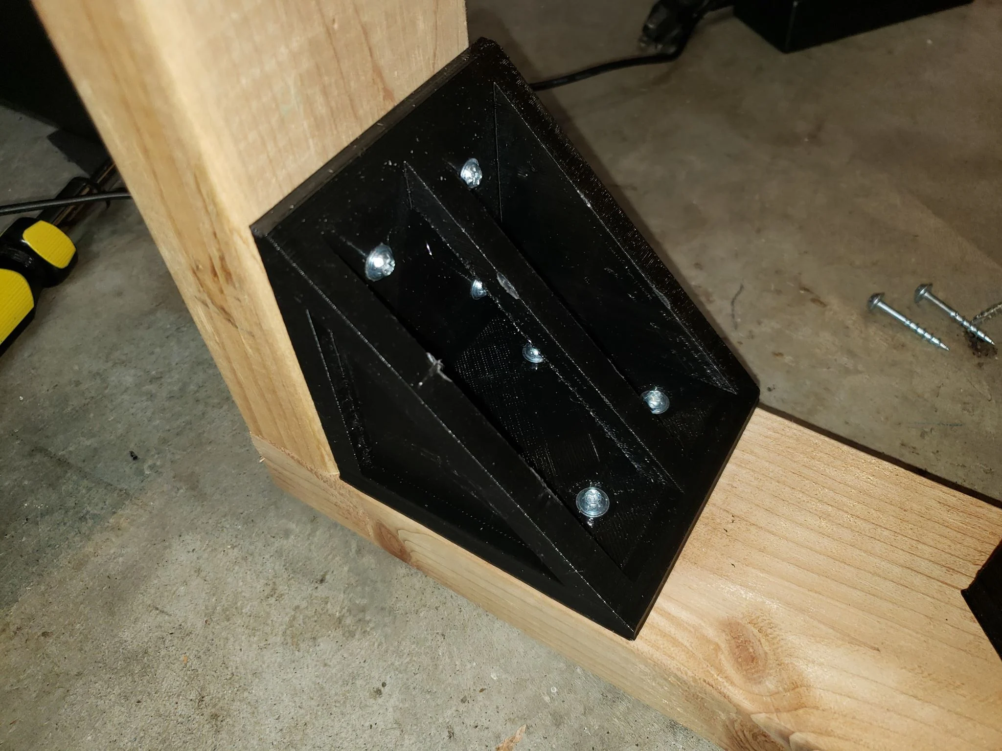 90 Degree Brace for 2x4 Nominal
