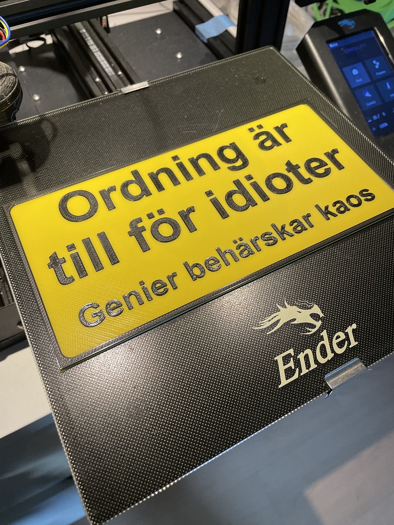 Skylt Kaos