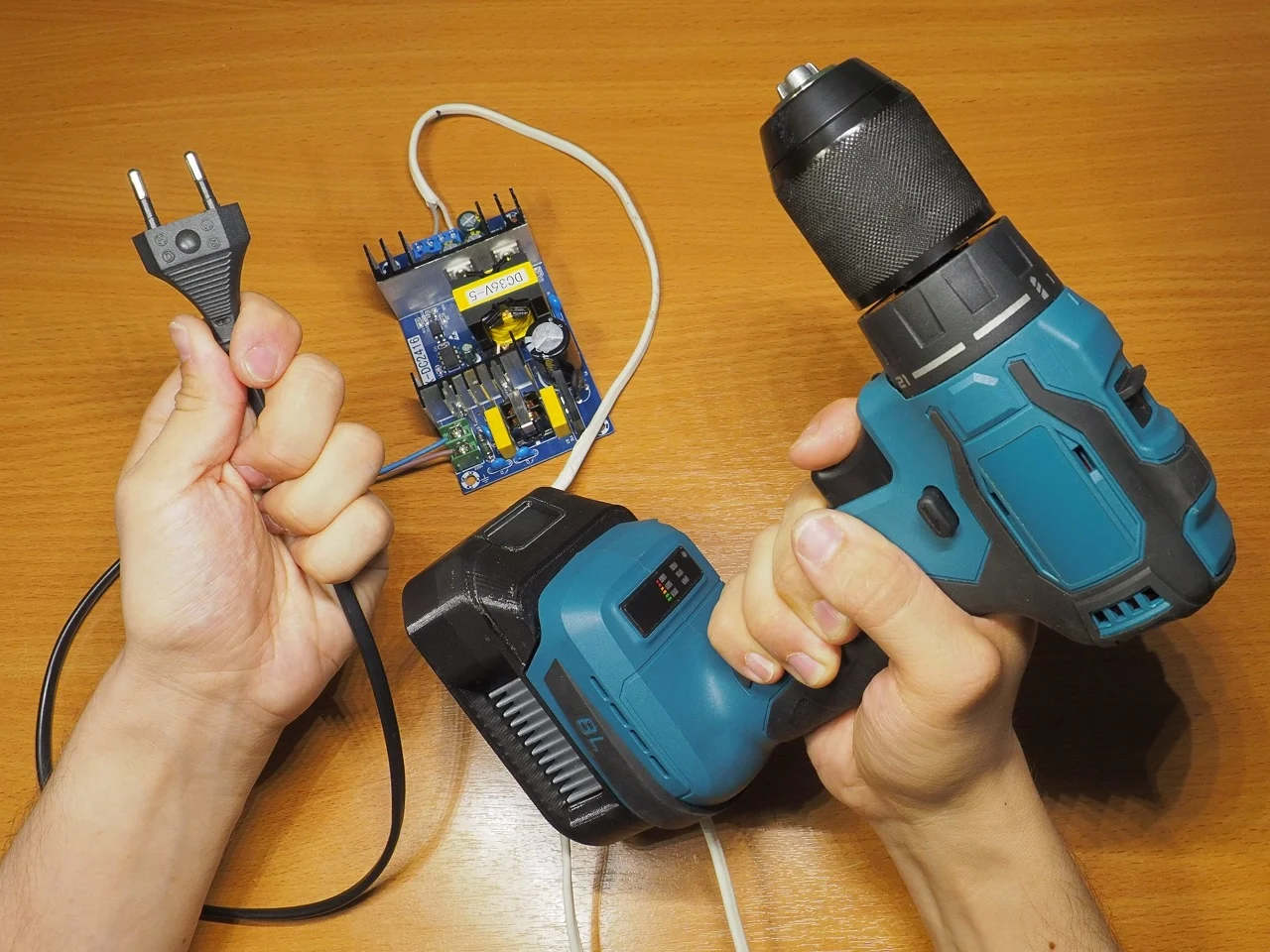 Makita Battery 18V for power supply 220v