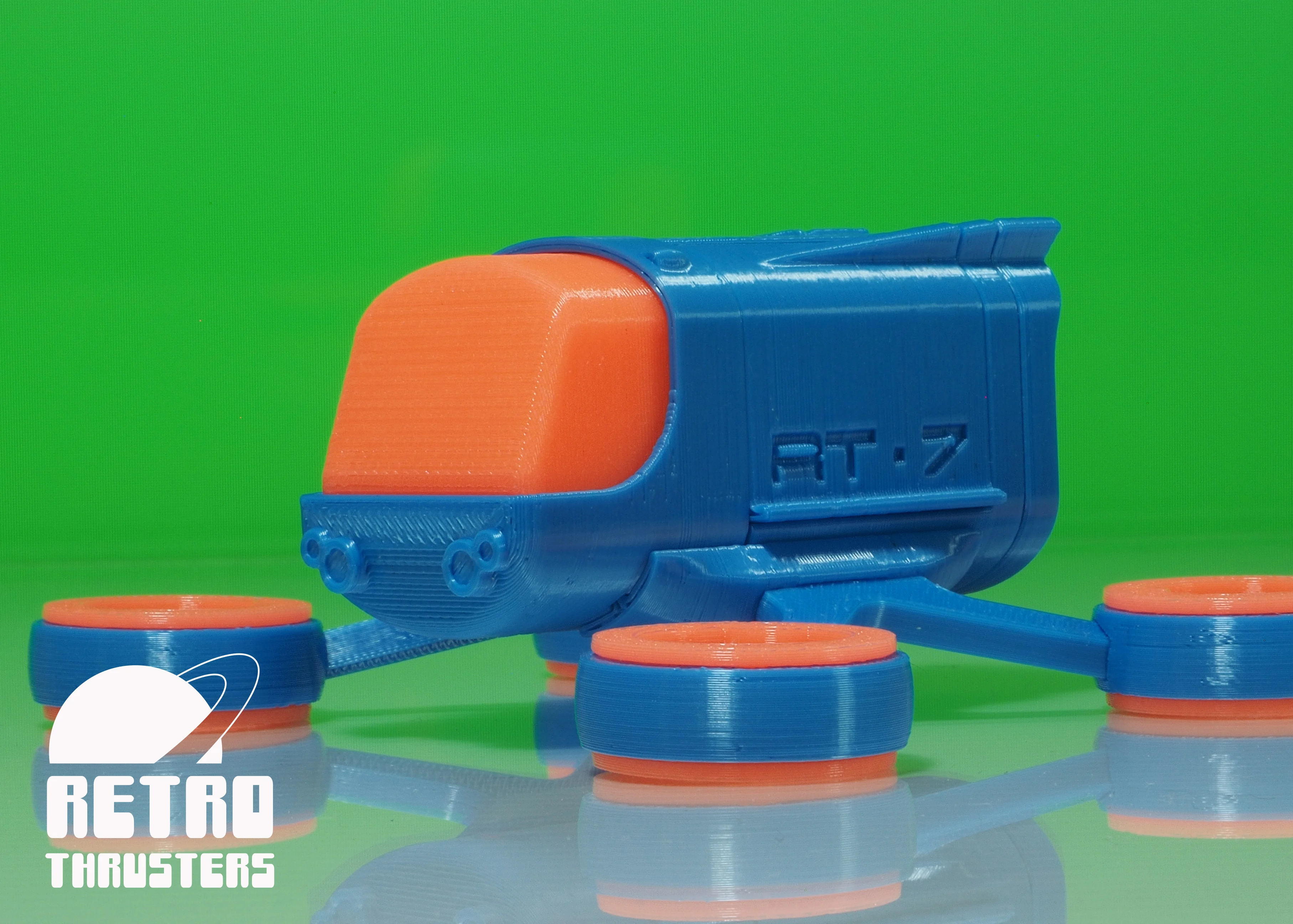 Retro Thrusters RT7 - Sci-fi spaceship toy - no supports