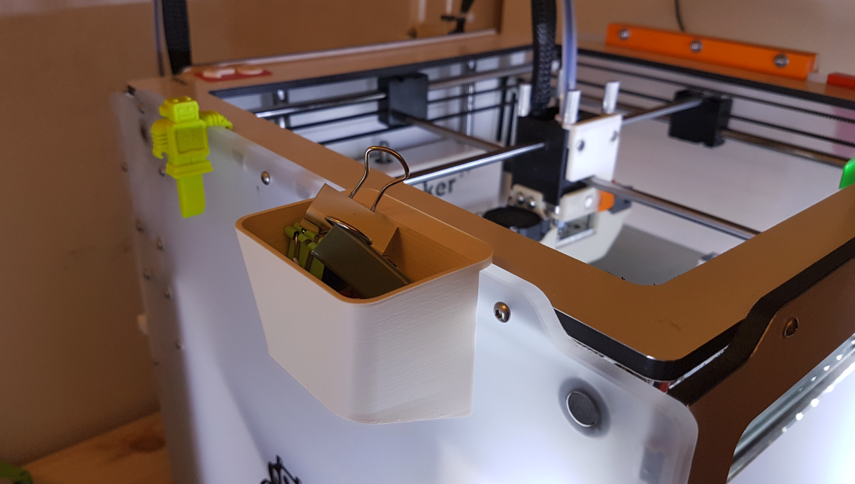 filamentclip tray for ultimaker