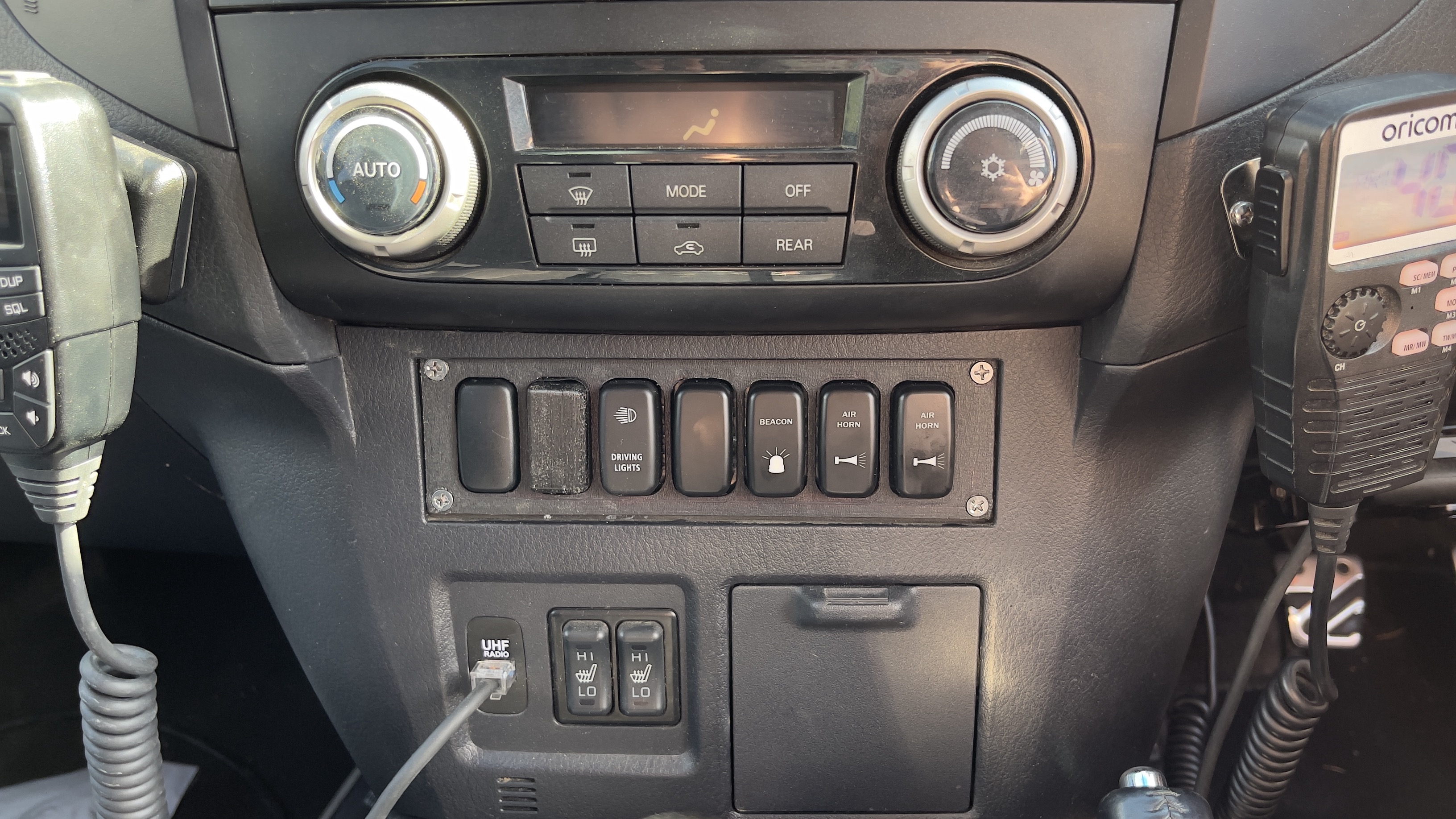 Switch Panel Card Slot Gen 4 pajero / shogun / montero