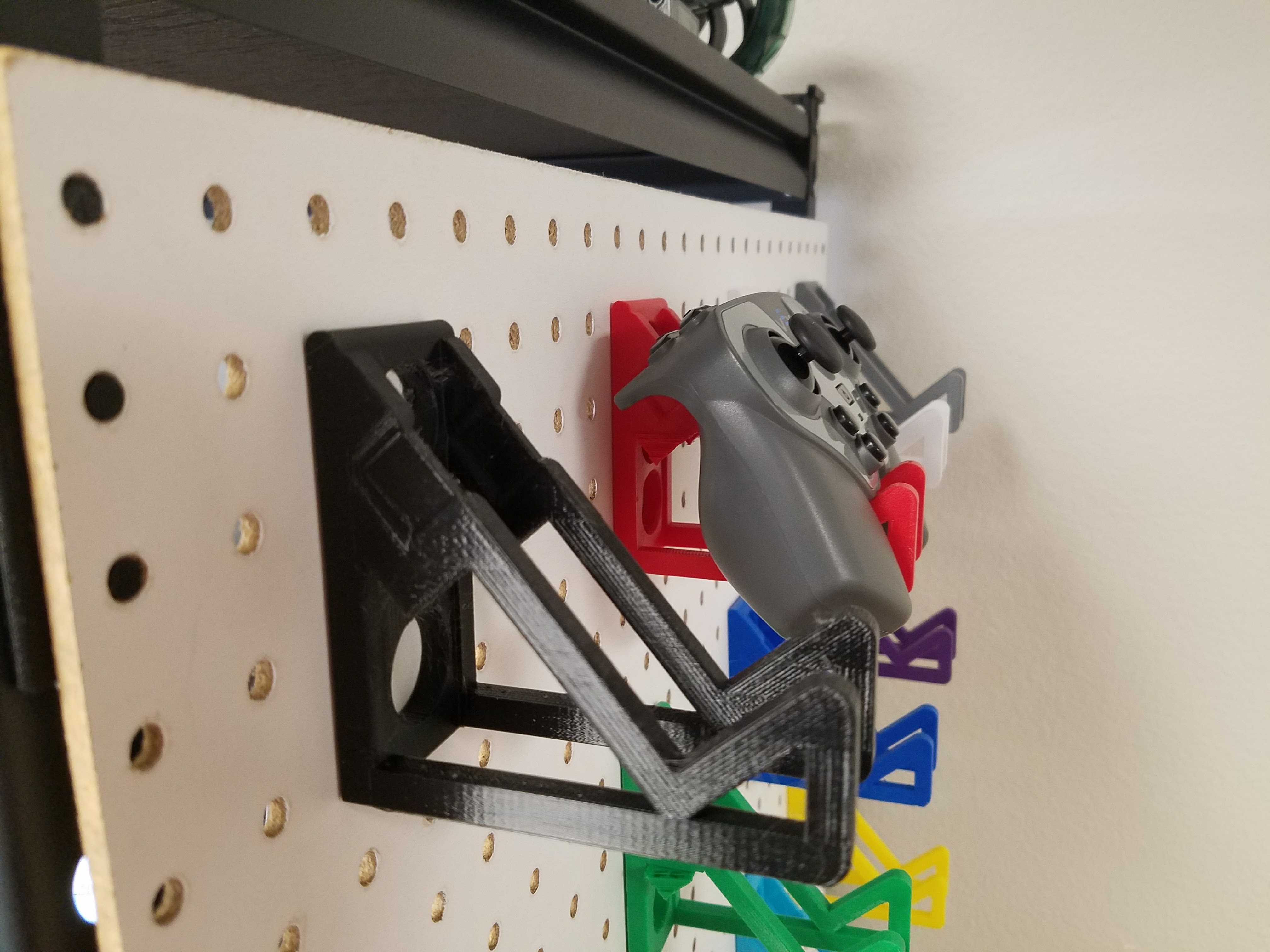 VEX IQ Controller Pegboard Holder