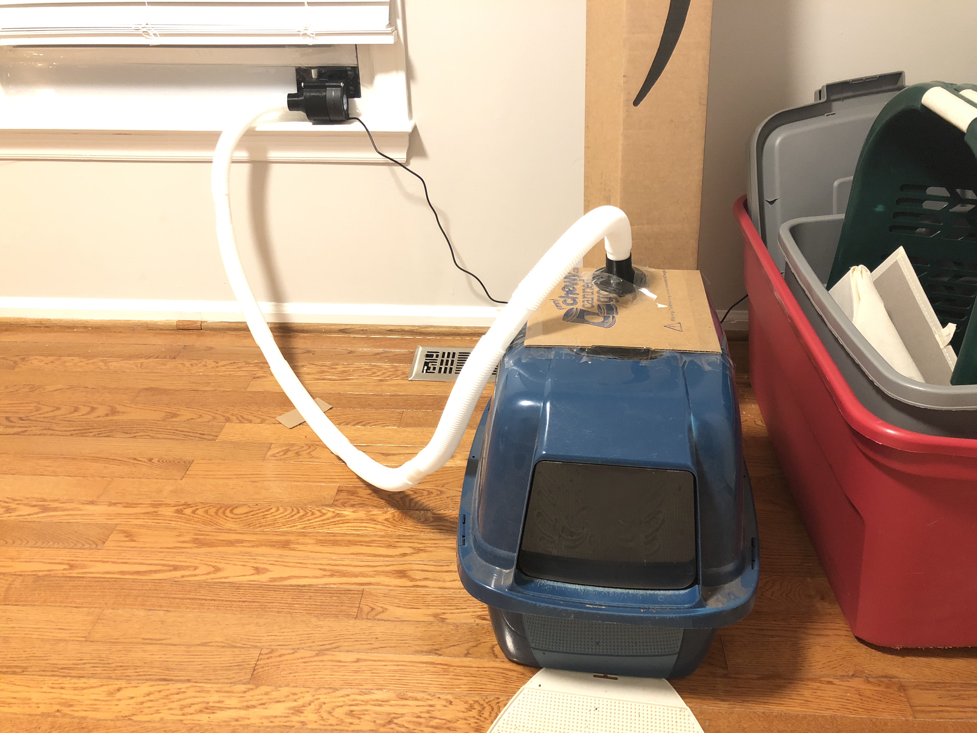Litter box exhaust fan (eliminates ALL litterbox odor)
