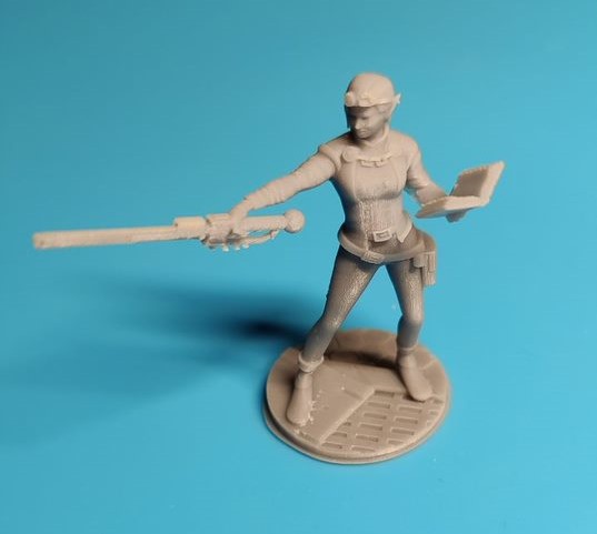 Artificer Render Elf Miniature (female)