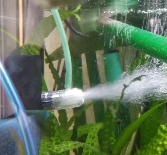 Diffusor to bring air into your tank