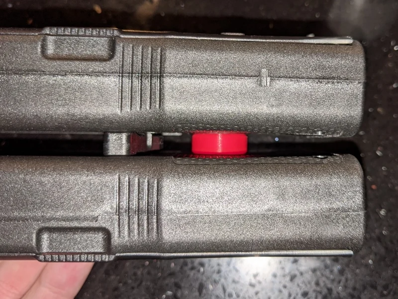 Inception Magazine Plug for coupling CF20 magazines