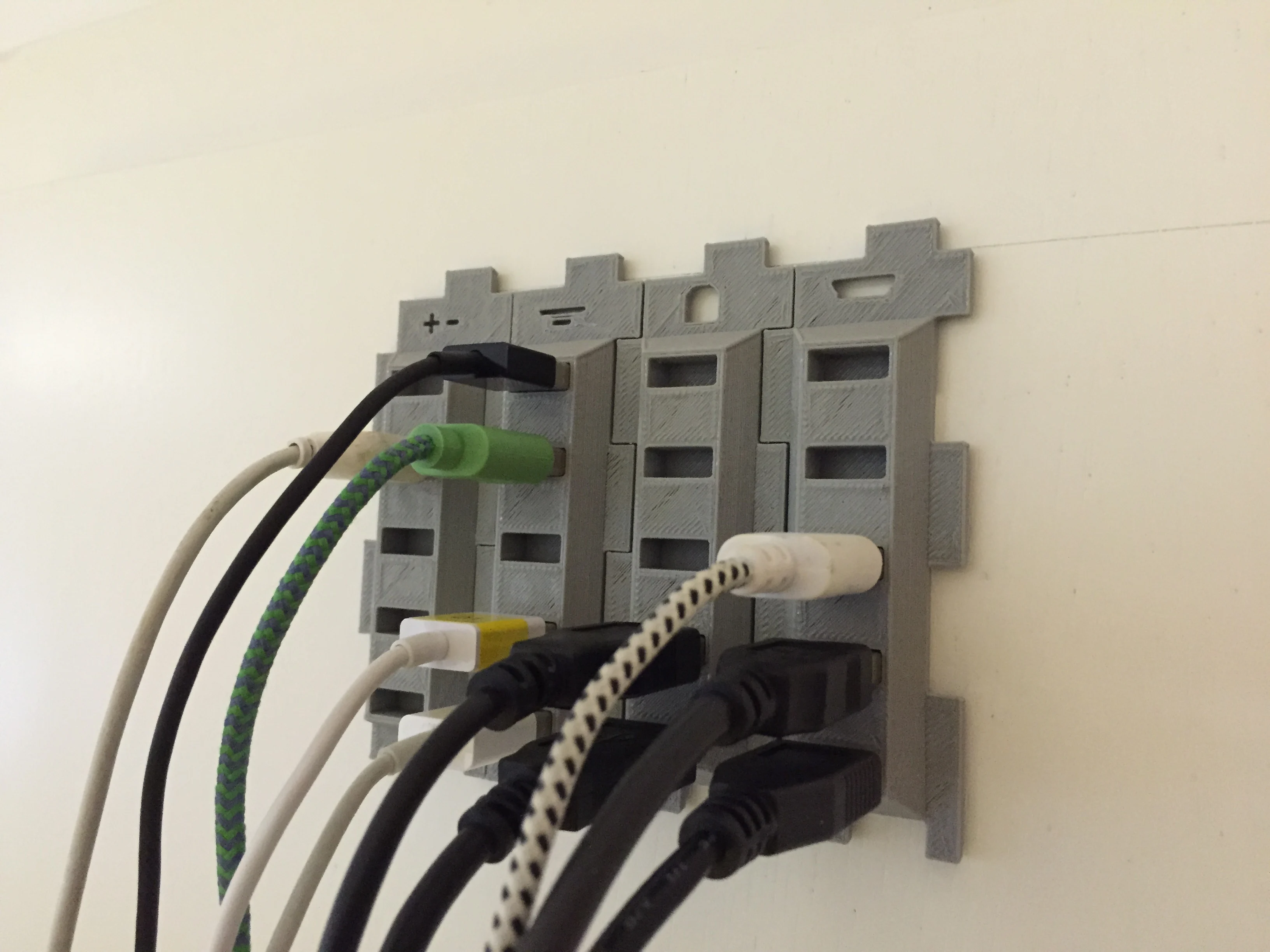 USB cable holder