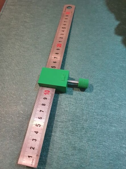 depth stop for steel ruler