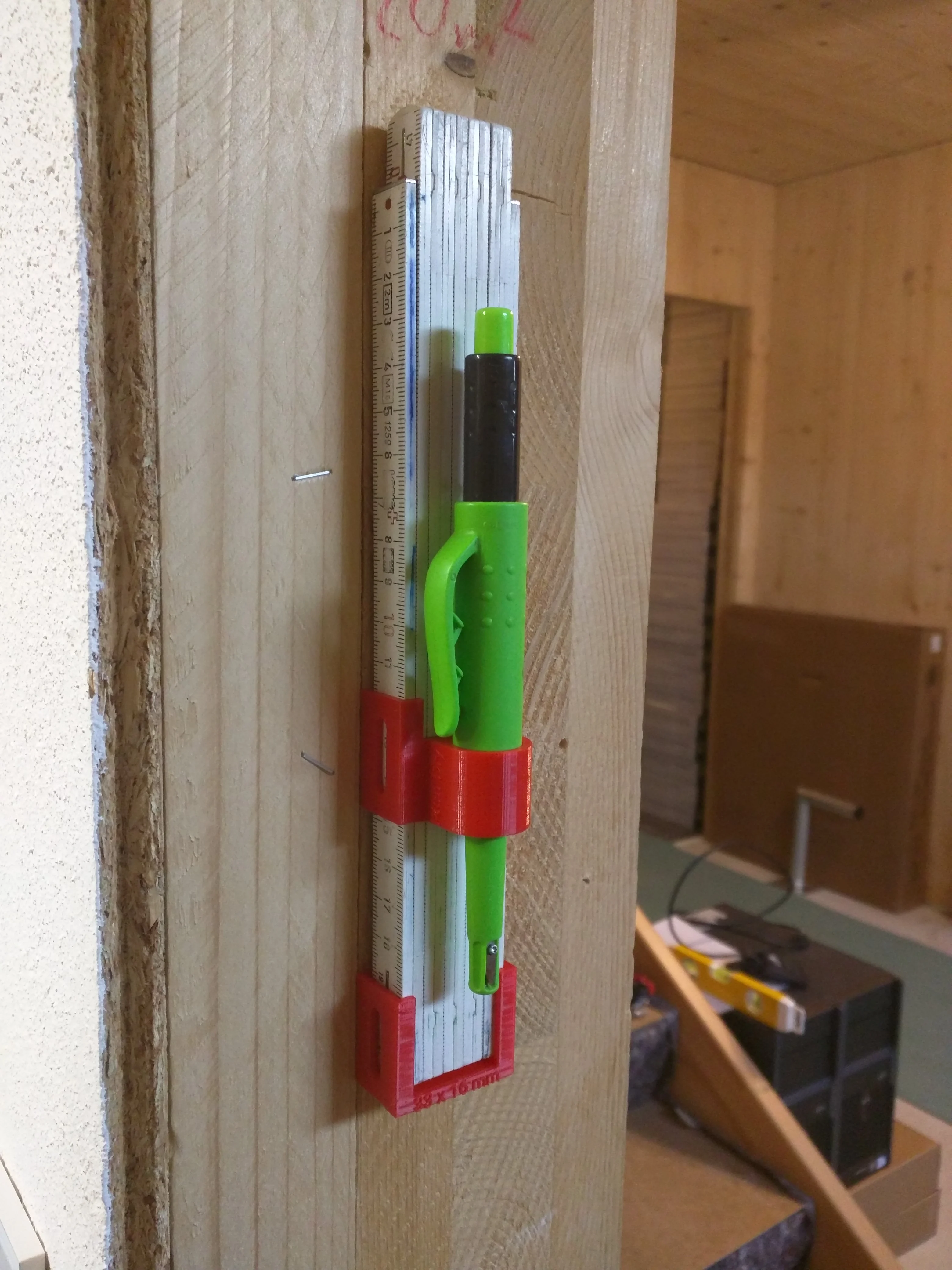 wall mount plastic pocket rule + Pica-Dry / Wandhalterung Plastik-Meterstab + Pica-Dry