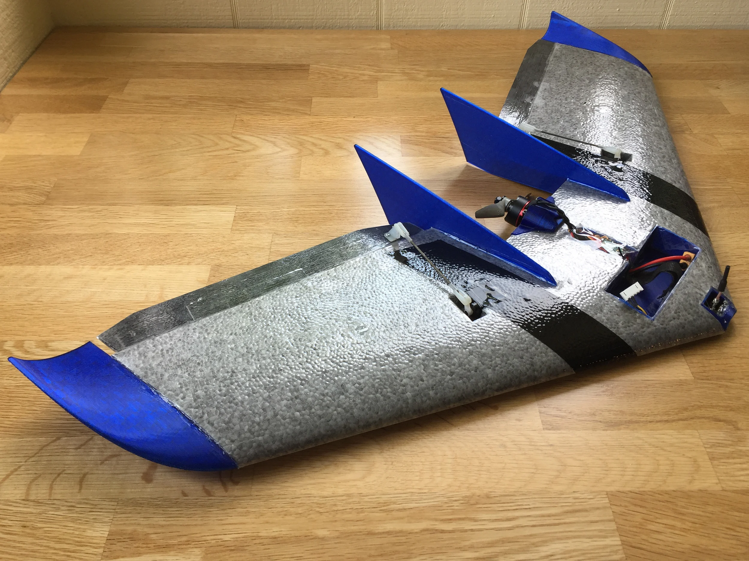S600 V2 - Bluntless S800 Reptile Flying Wing