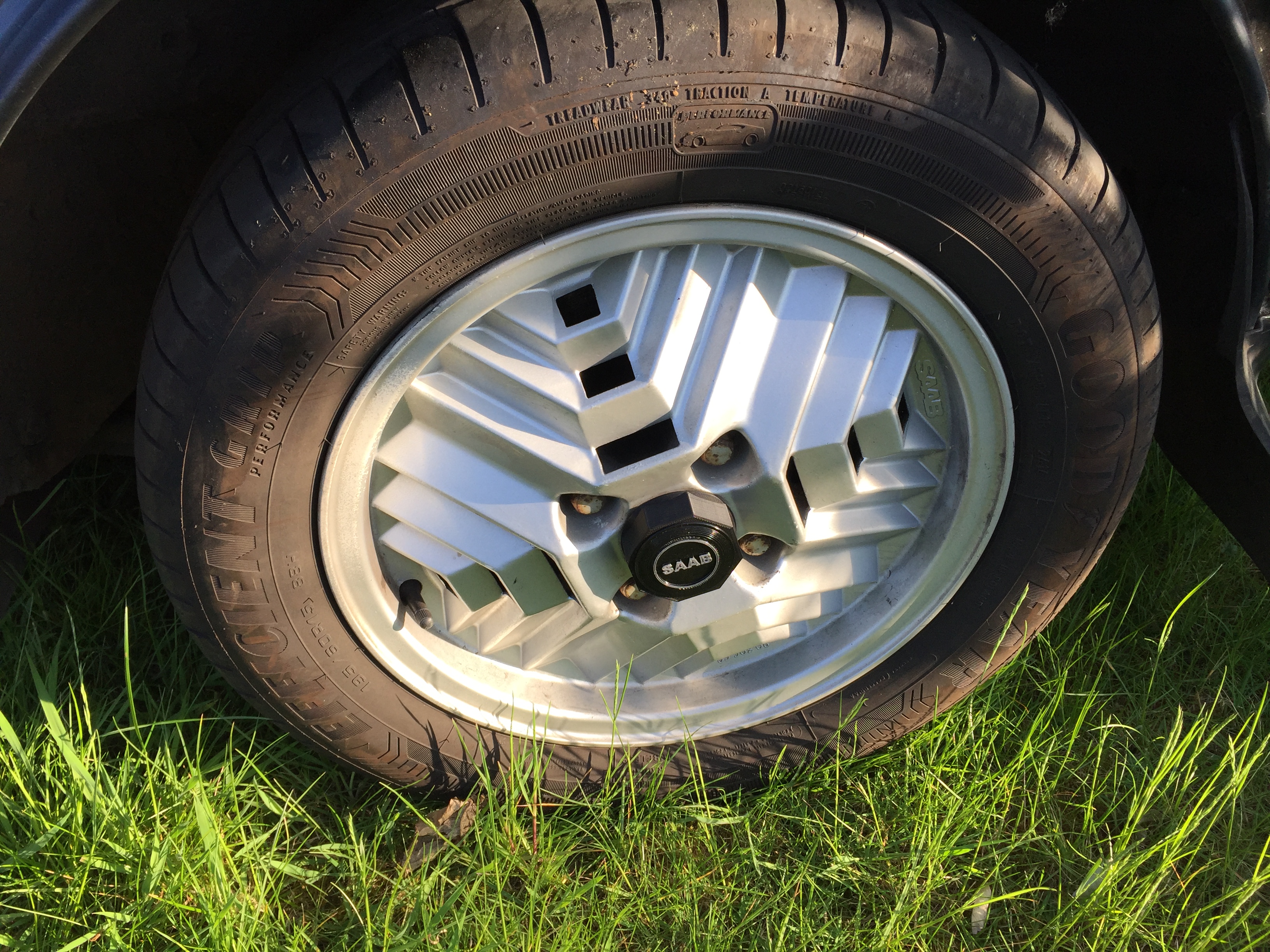 Saab 99/900 Turbo Inca Ronal Wheel Insert Centres