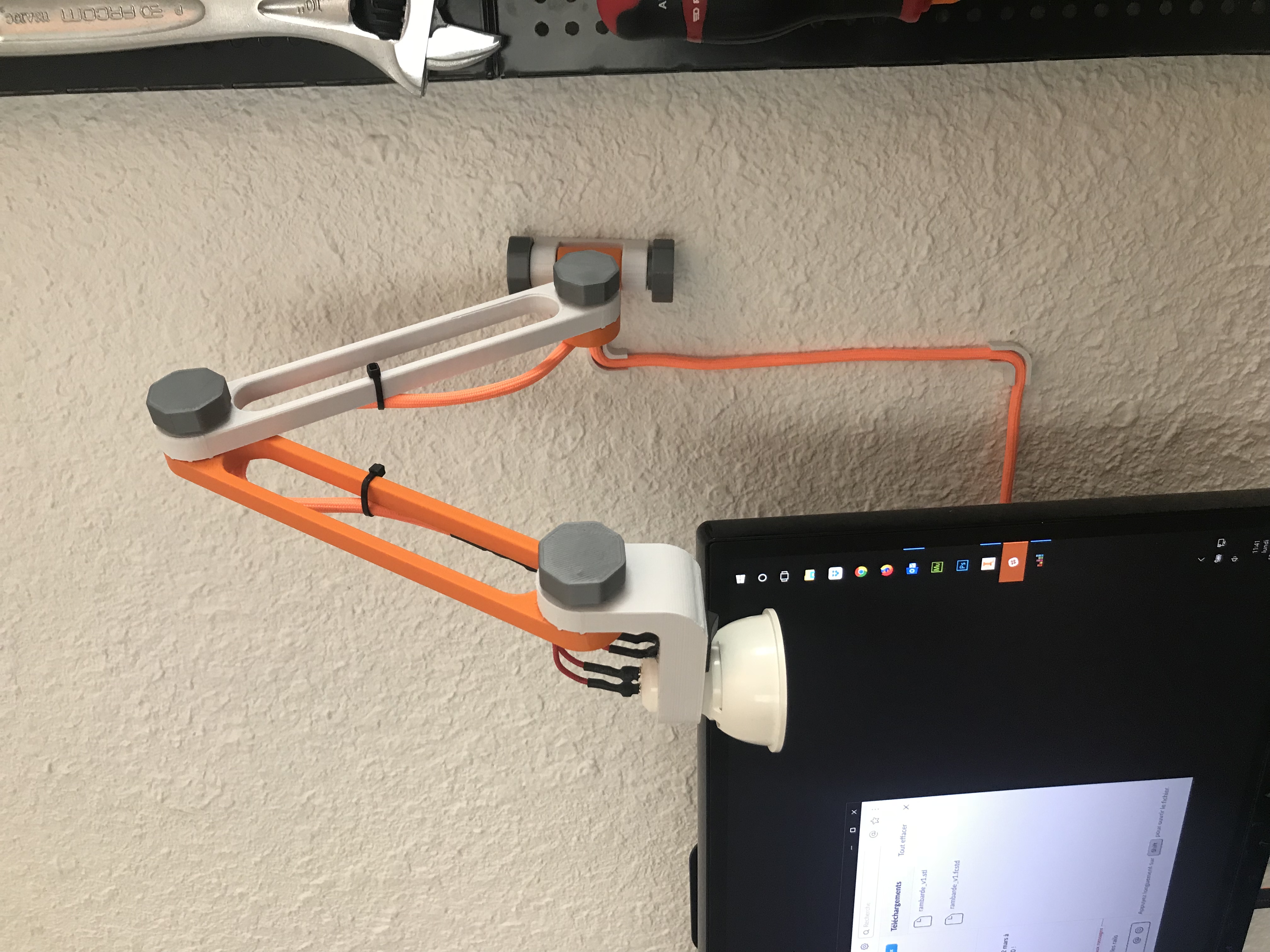 Lampe led articulé