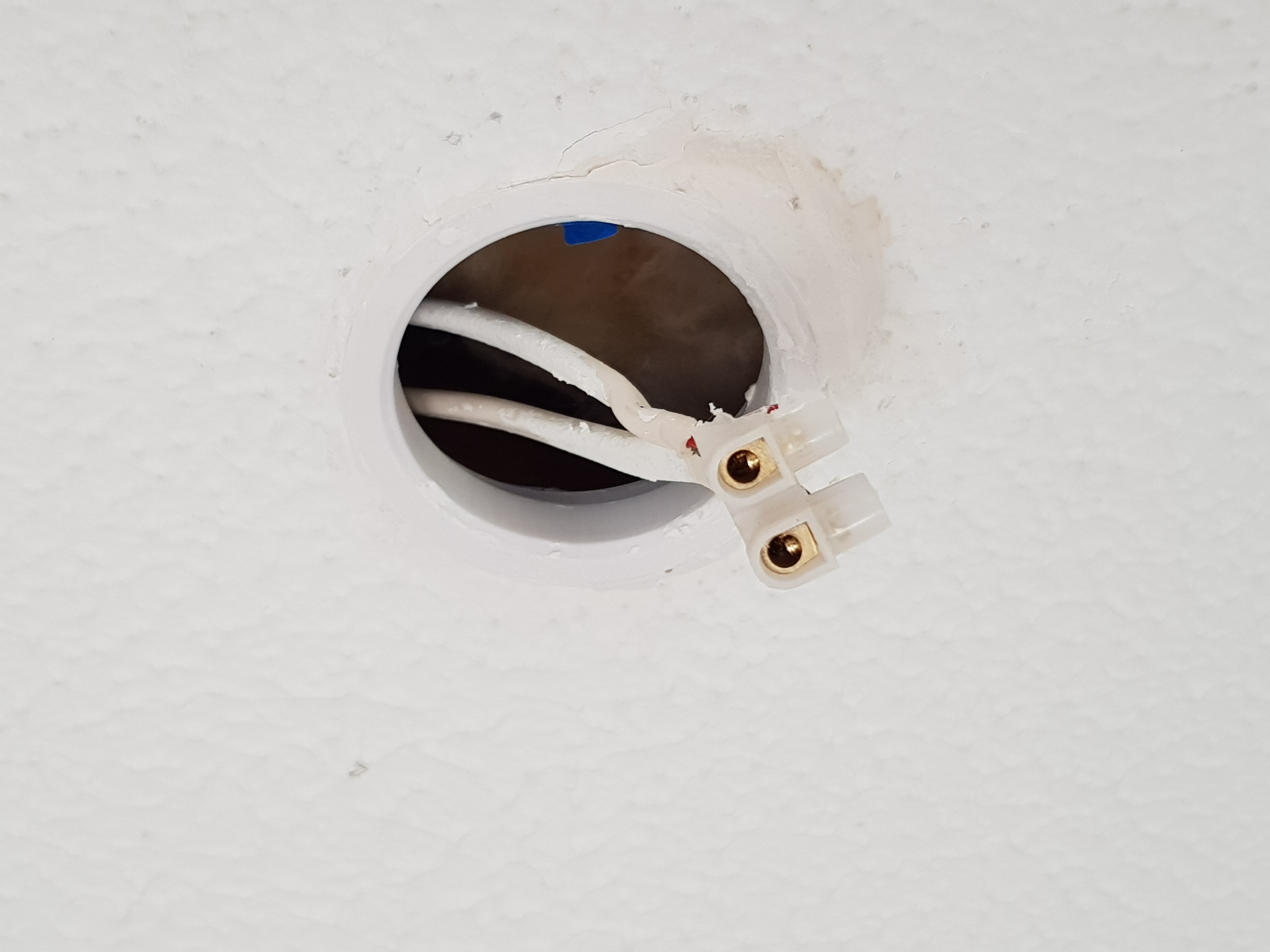 GU10 ceiling repair and reinforcement grommet
