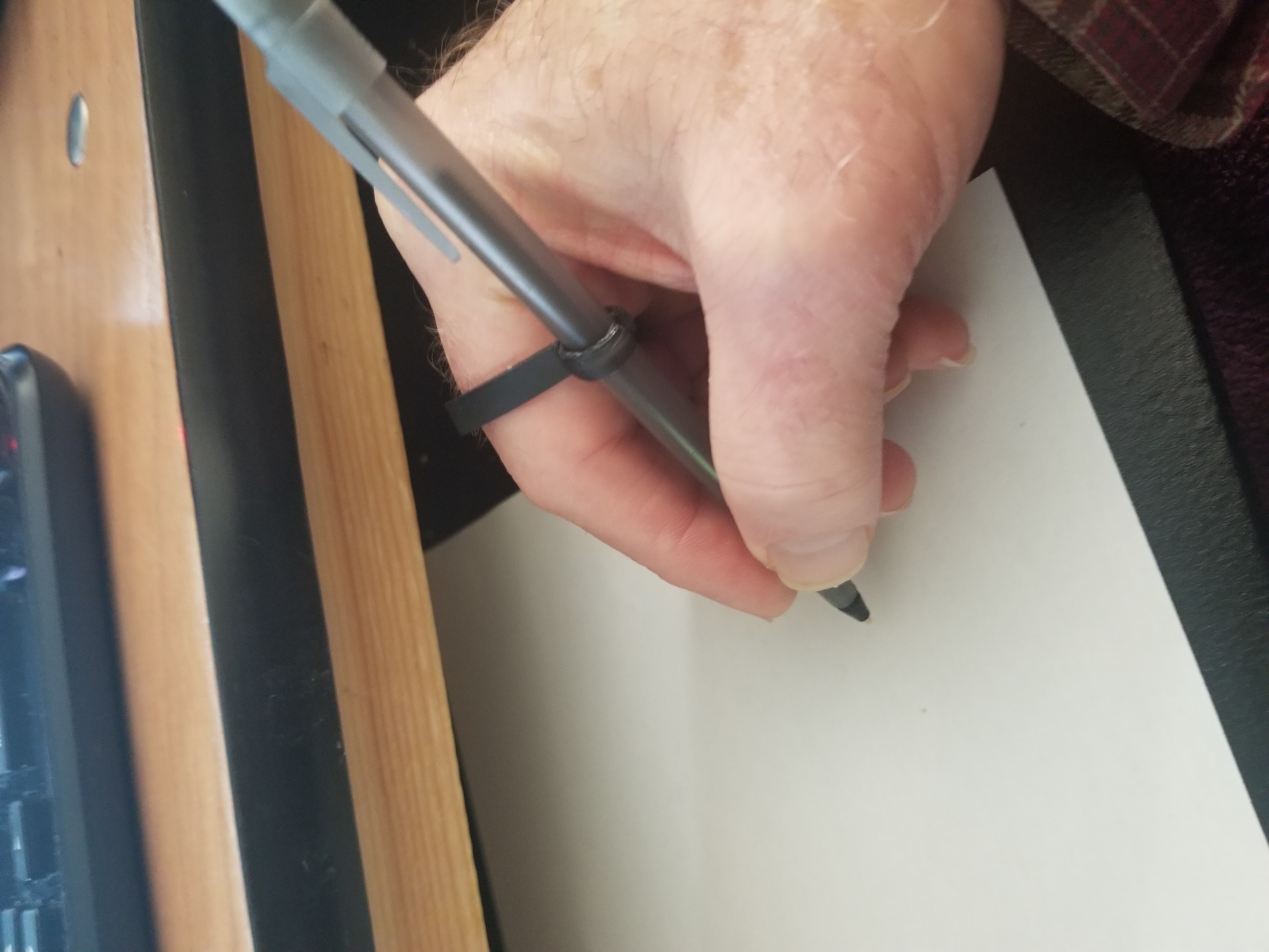 RingPenHolder