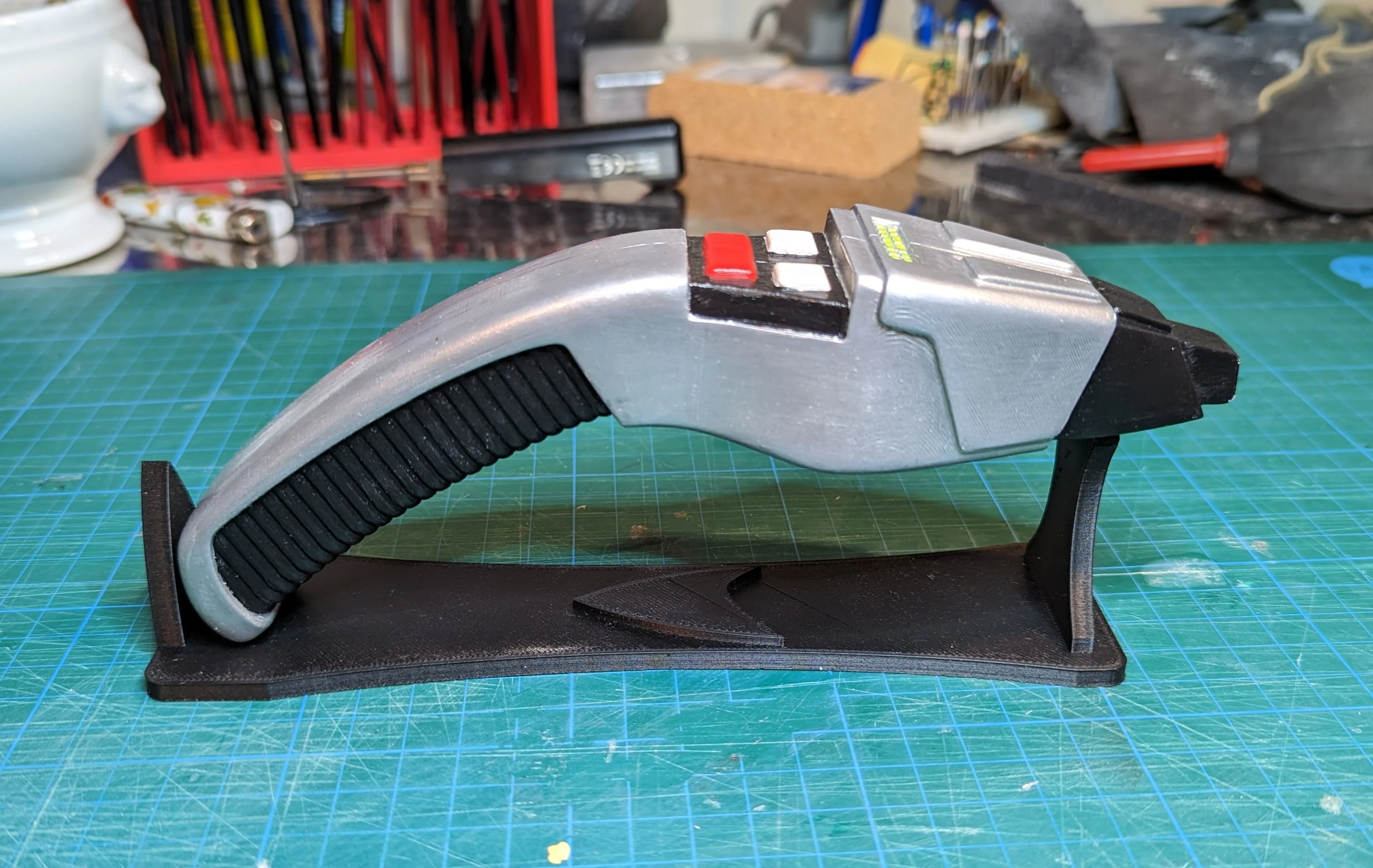 Display Stand for "Star Trek TNG Phaser " aka "Boomerang Phaser"