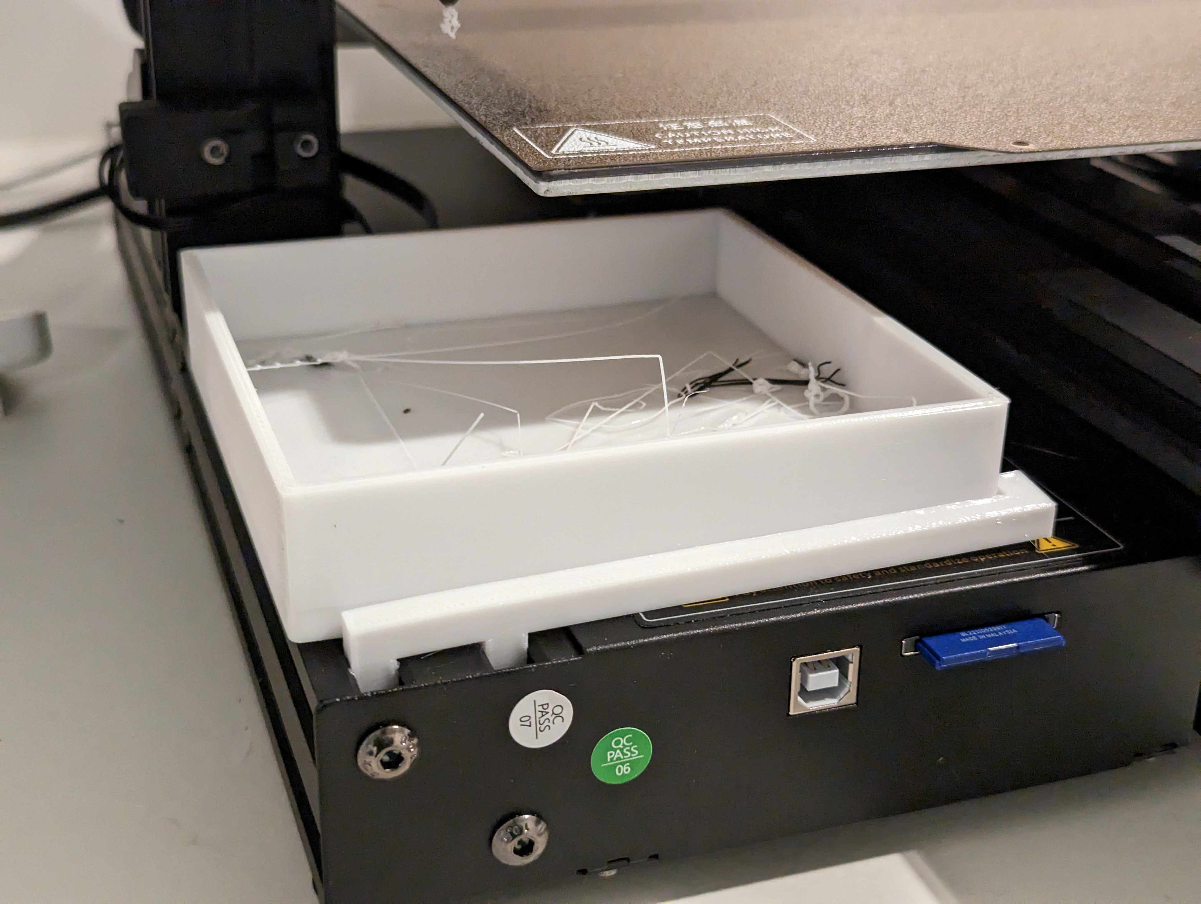 Anycubic Vyper Mounted Drip Tray and Trash Bin