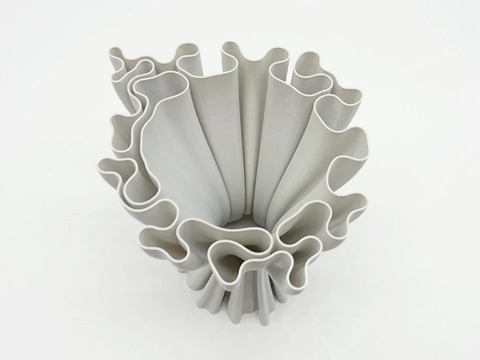 Wavy vase