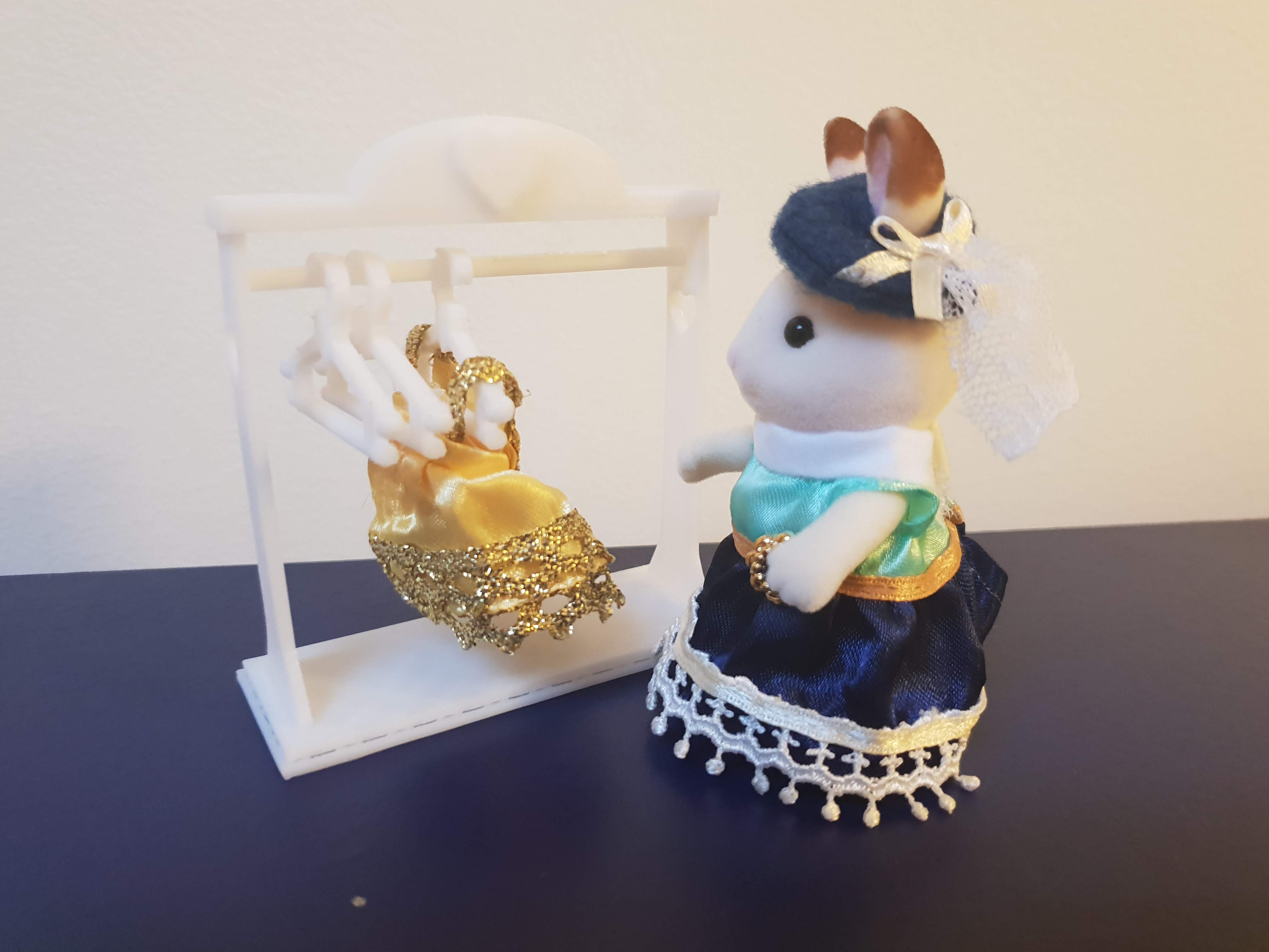 Coathanger - Sylvanian Families