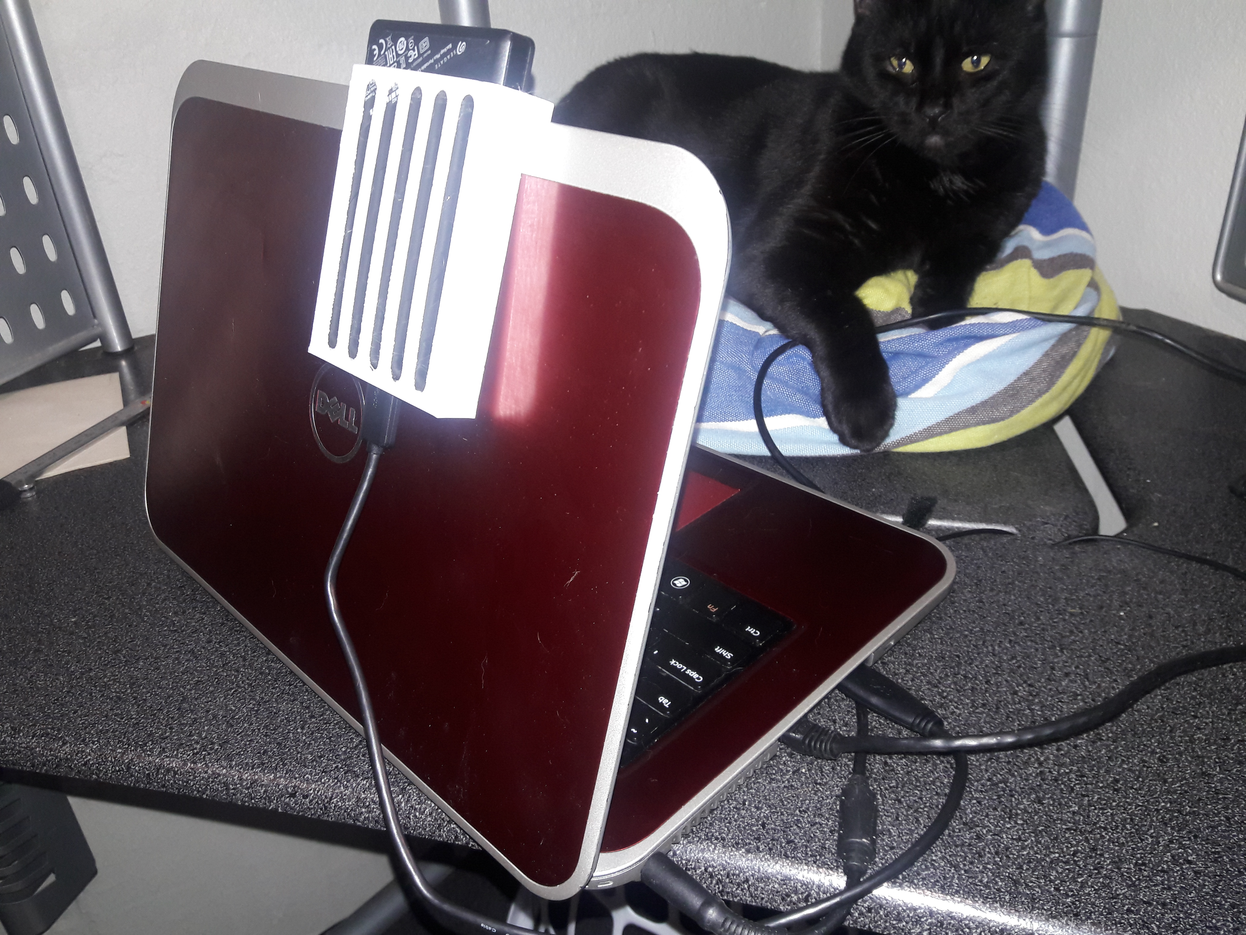 2.5" USB HDD Laptop Hanger