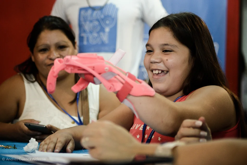 Atomic Lab - RIGHT PROSTHETIC HAND - No strings - Modular