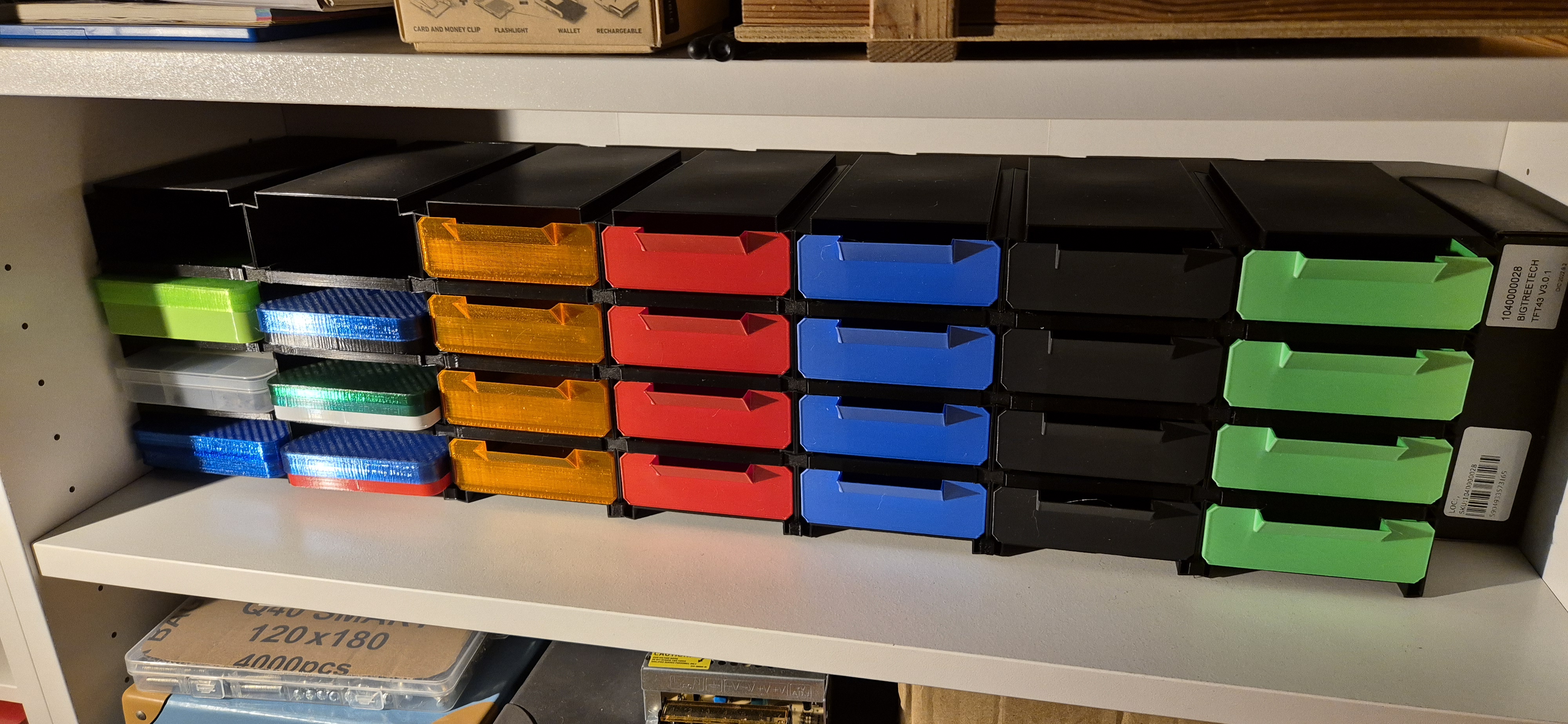 Organizer. The model is simple and fast to print, easy to assemble, and practical to use.