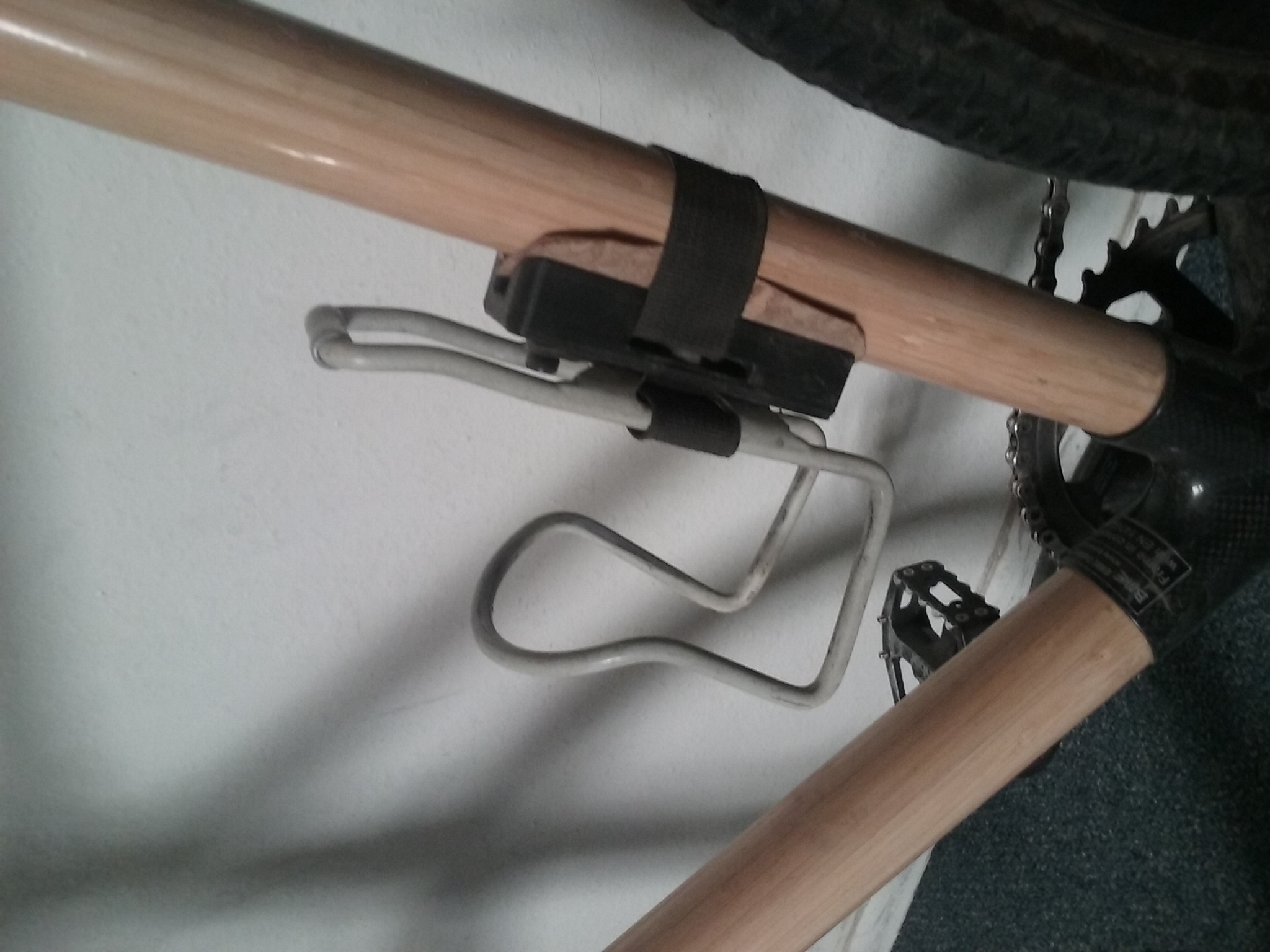 Strap on bottle cage mount