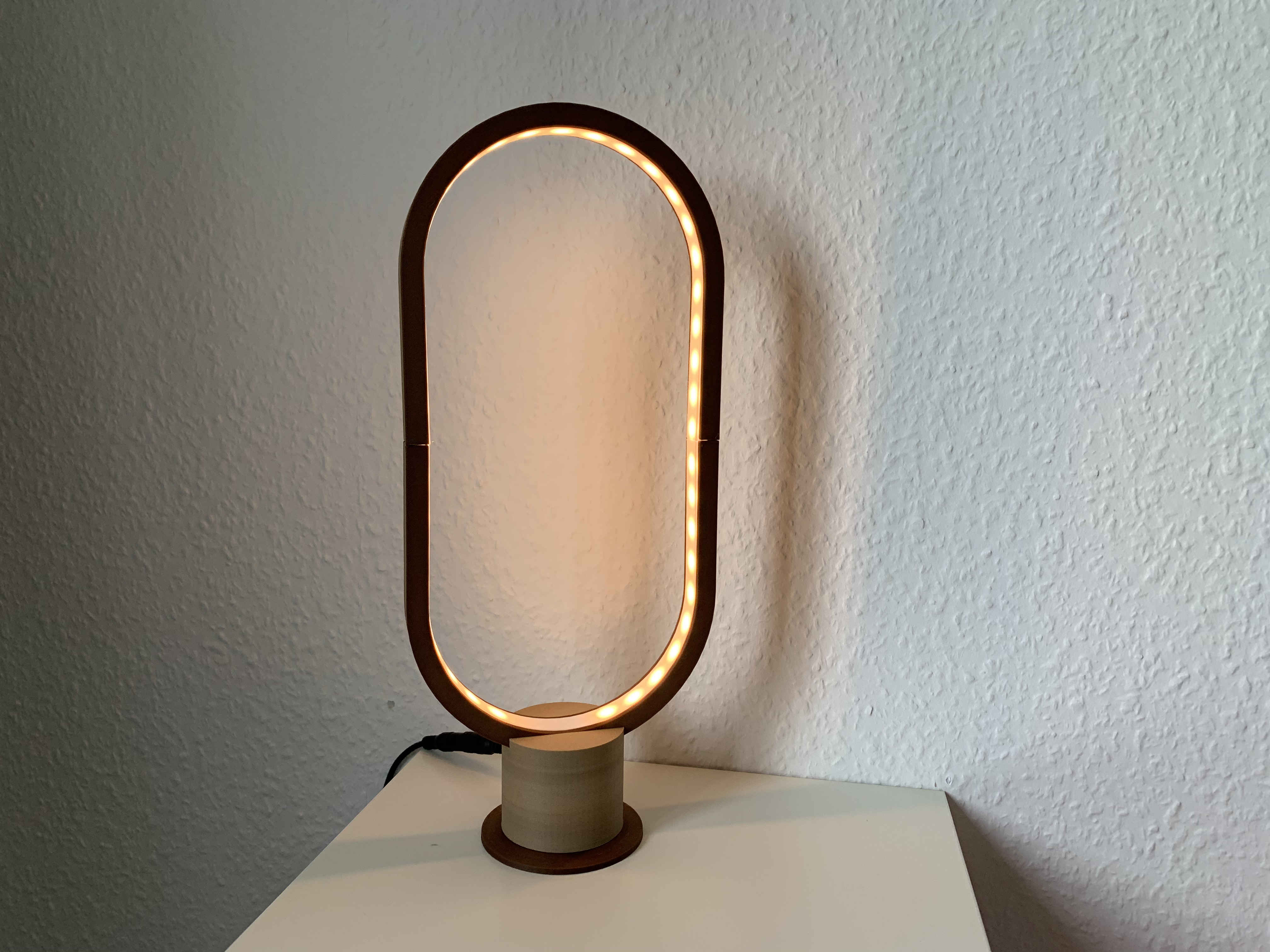 Oval lamp
