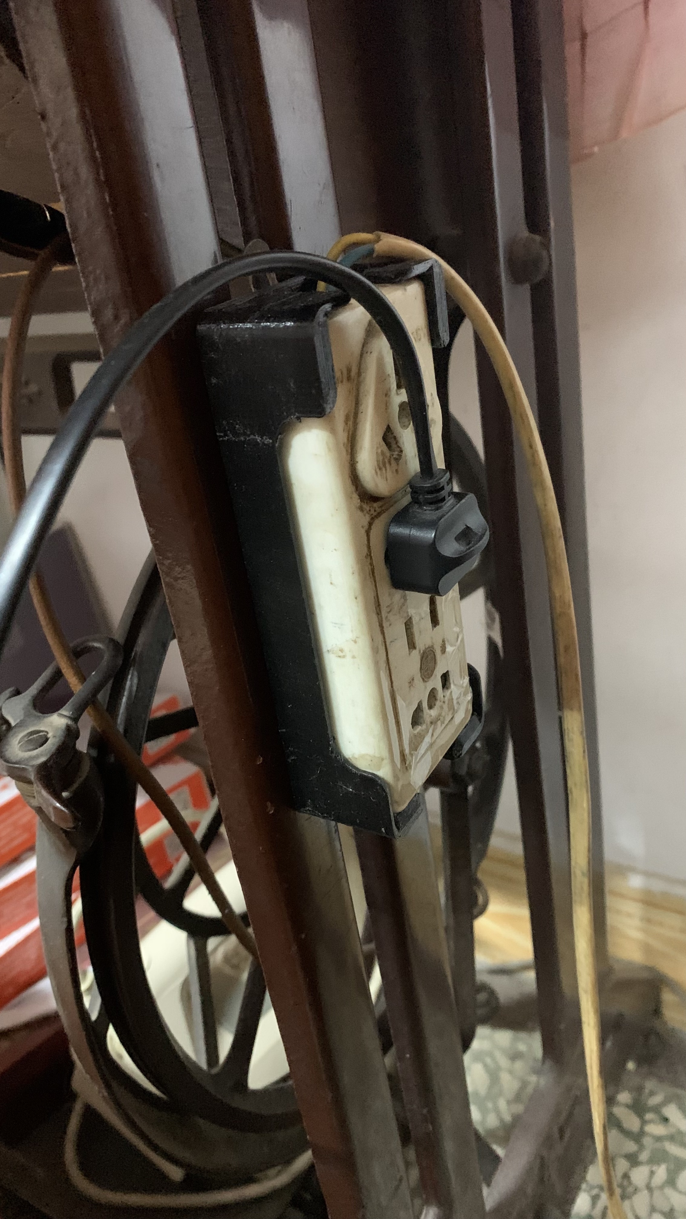 power strip mounting box