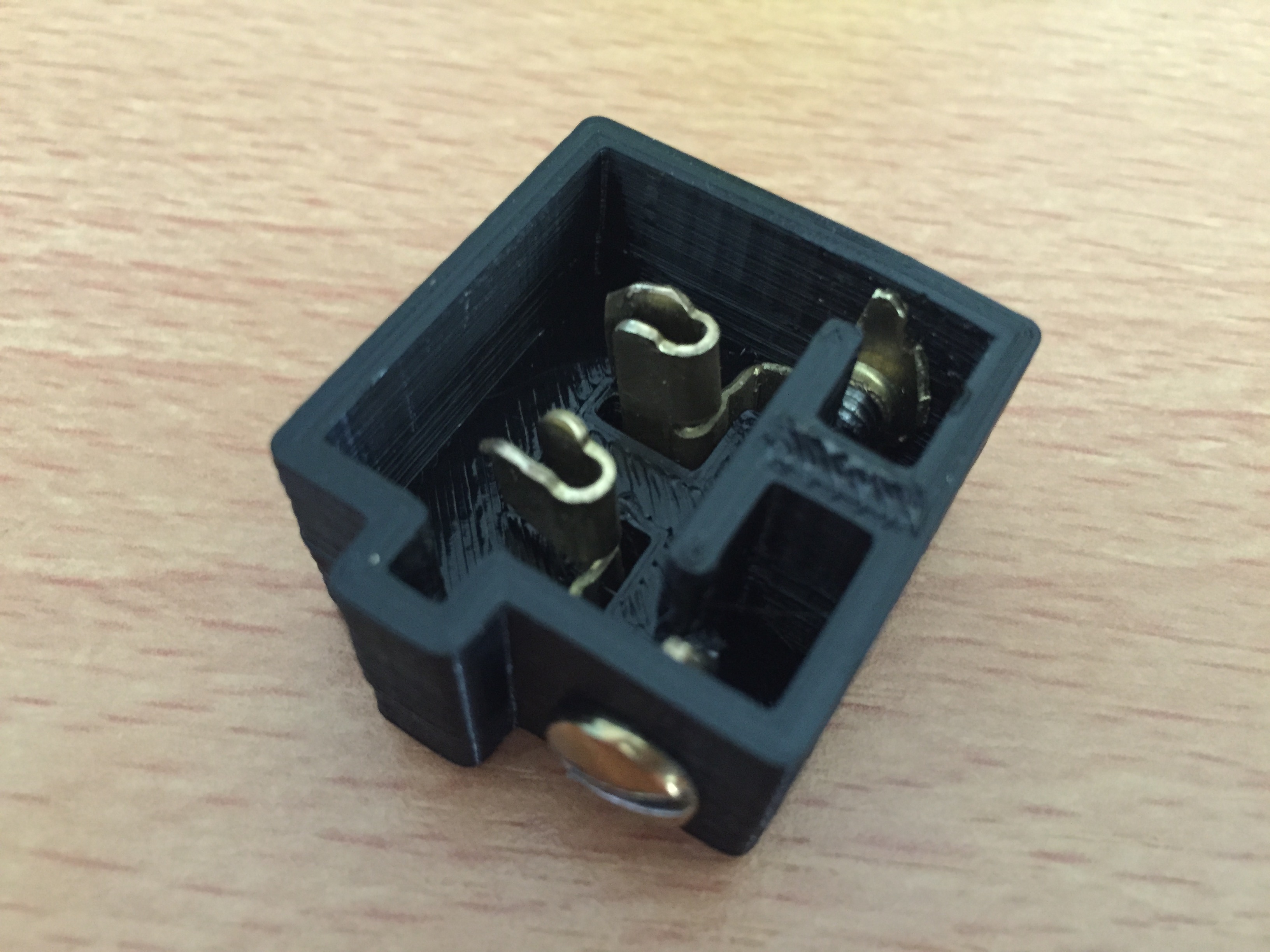 DeWalt 18V Battery Connector