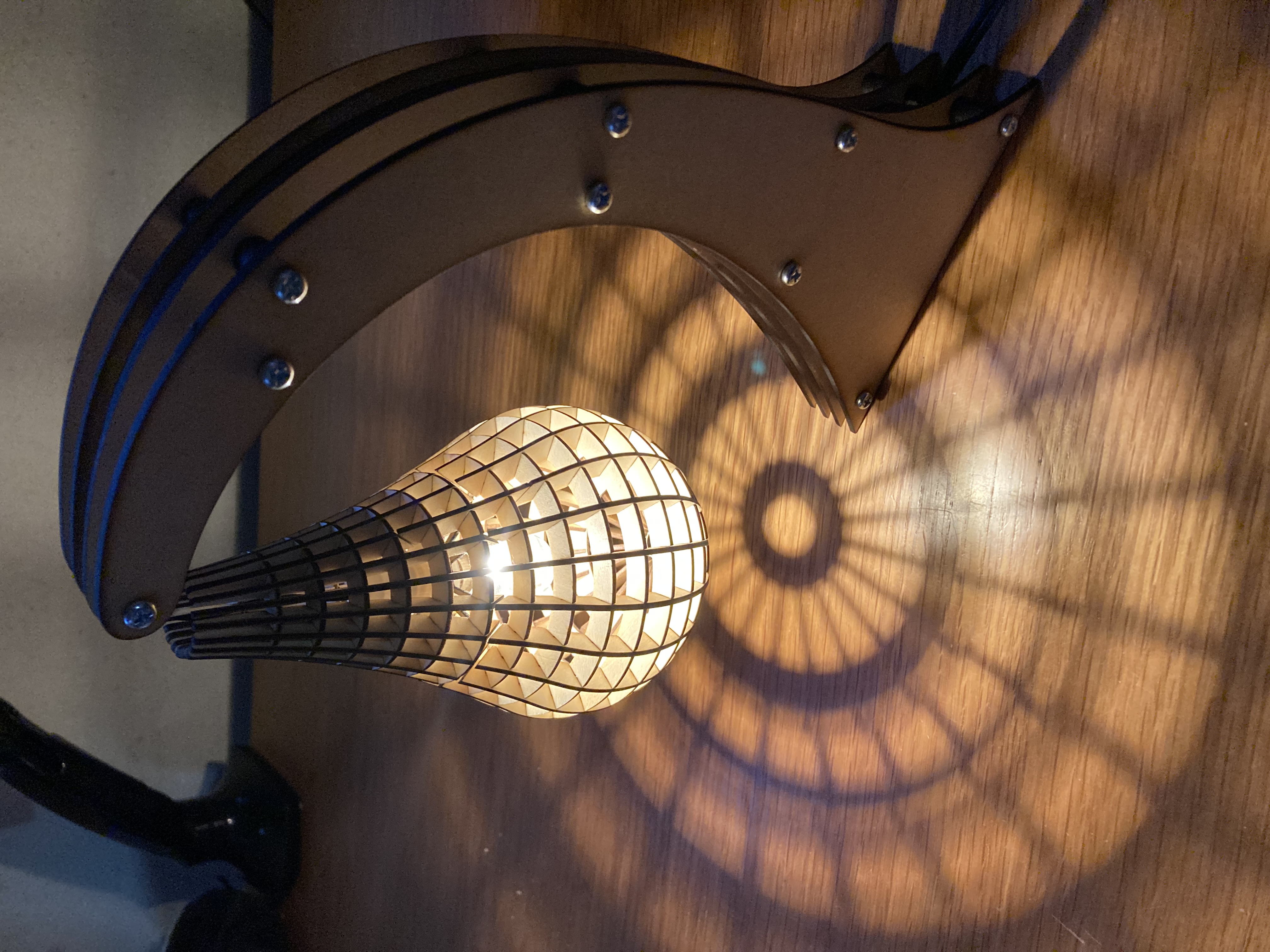 Teardrop Suspended Laser-Cut Lamp