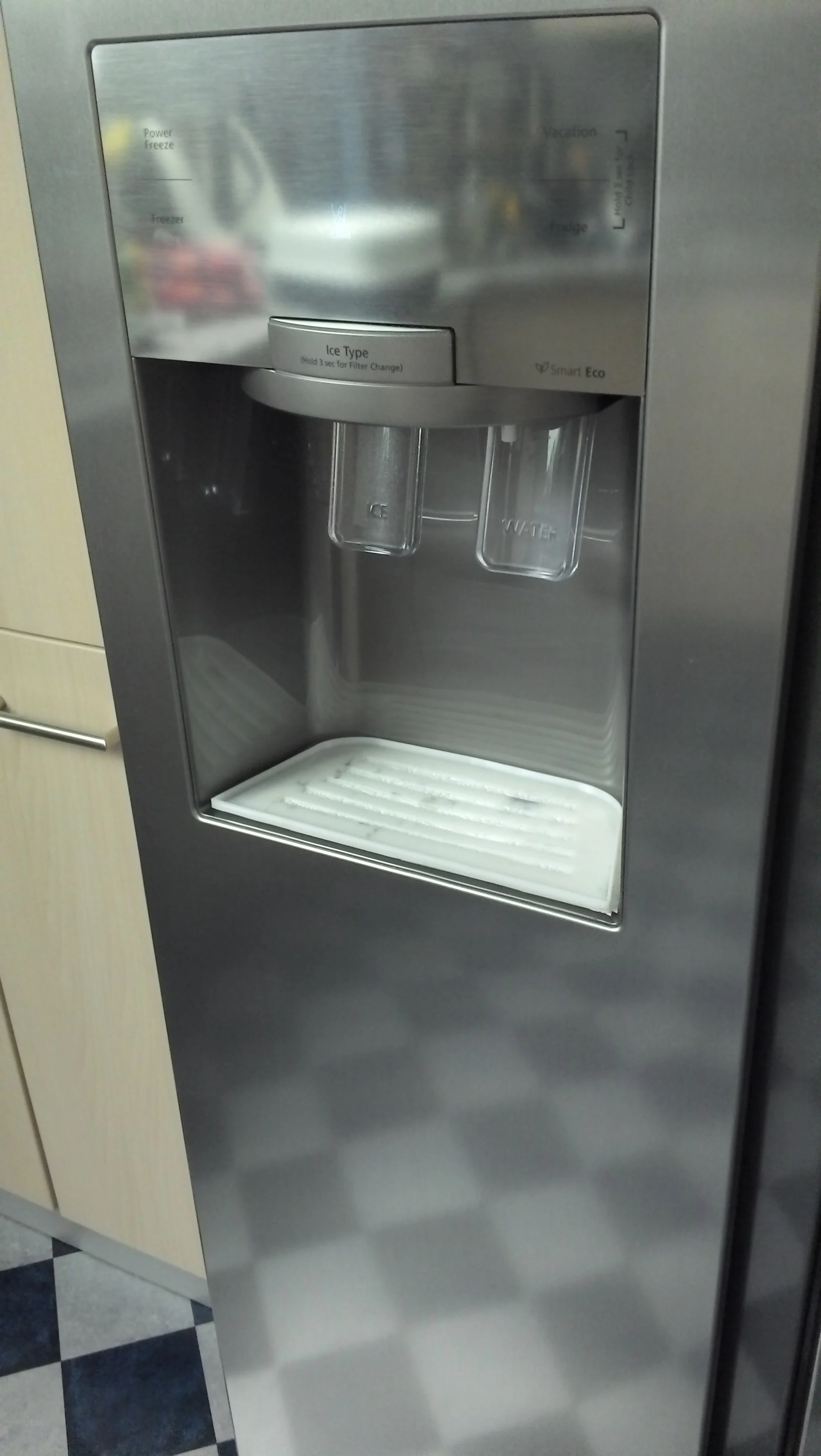 Samsung Kuehlschrank RH56J6918SL/EF - Spendernieschenabtropfgitter; drip tray