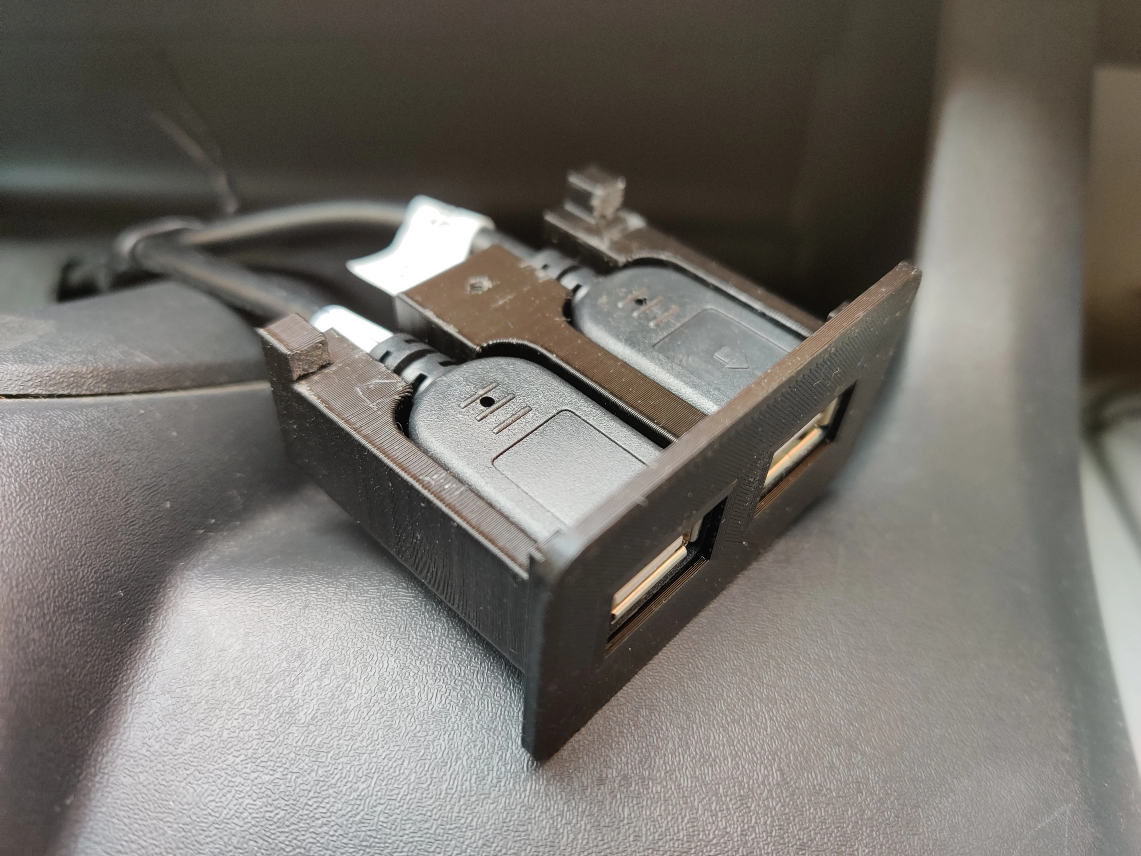 Case usb aux renault trafic 2