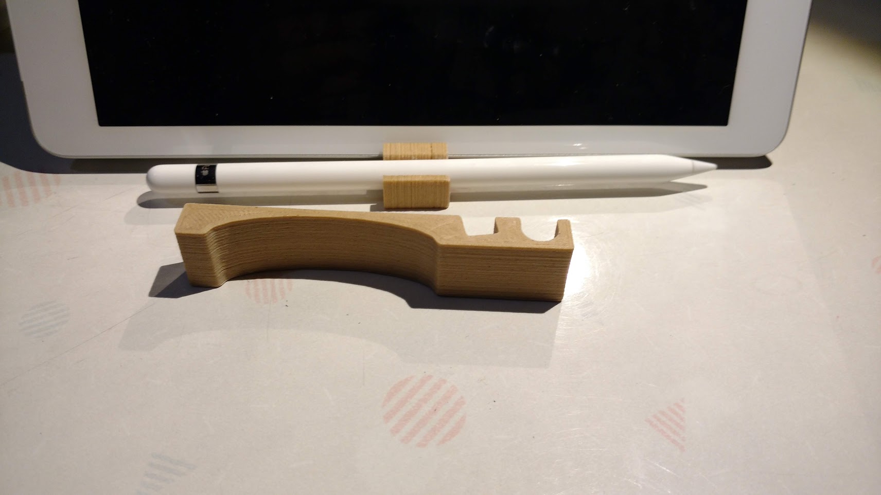 Simple iPad Stand with Apple Pencil holder