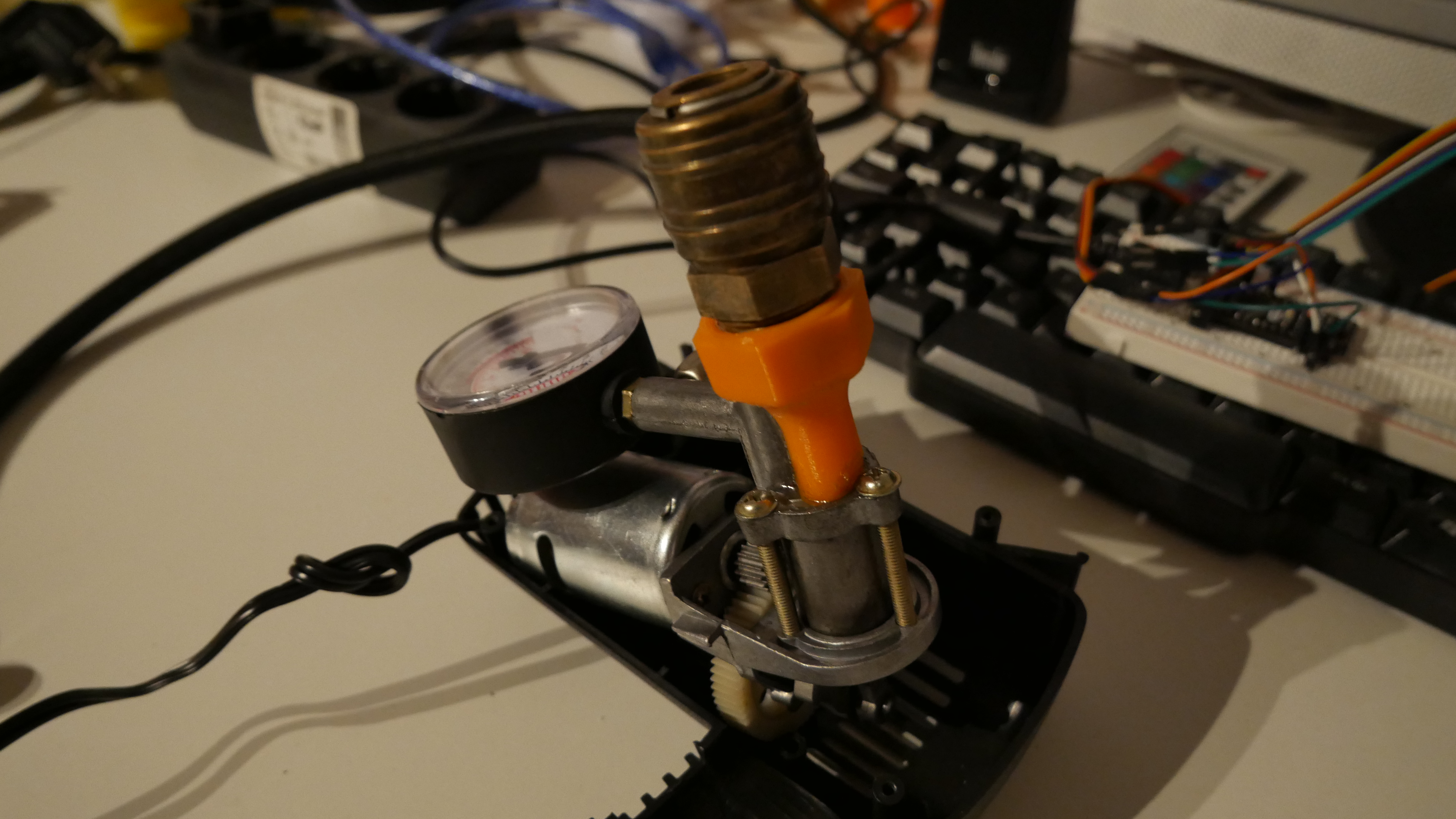 Vacuumpump Adapter for small car compressor