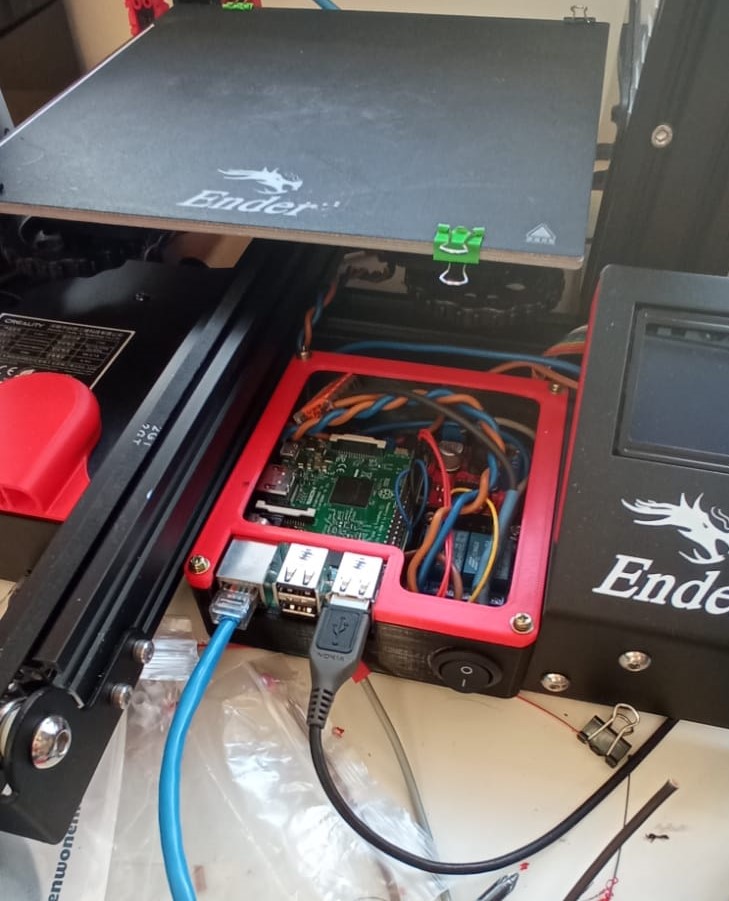 Raspberry Pi 3B(Octoprint) case for Ender 3 with relais and stepdown converter