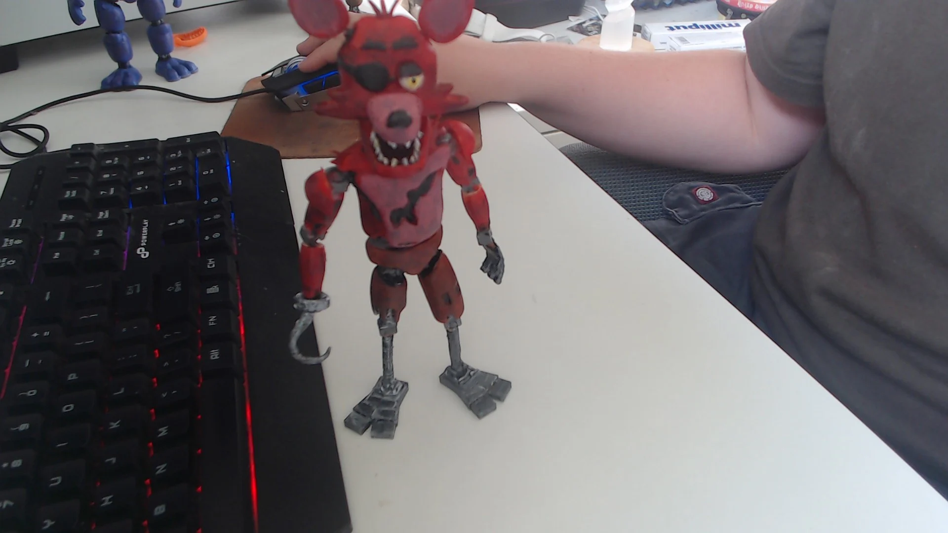 Fnaf Foxy figure (Use Lego Joints) FREE VERSION: FULL VERSION ON CULTS3D
