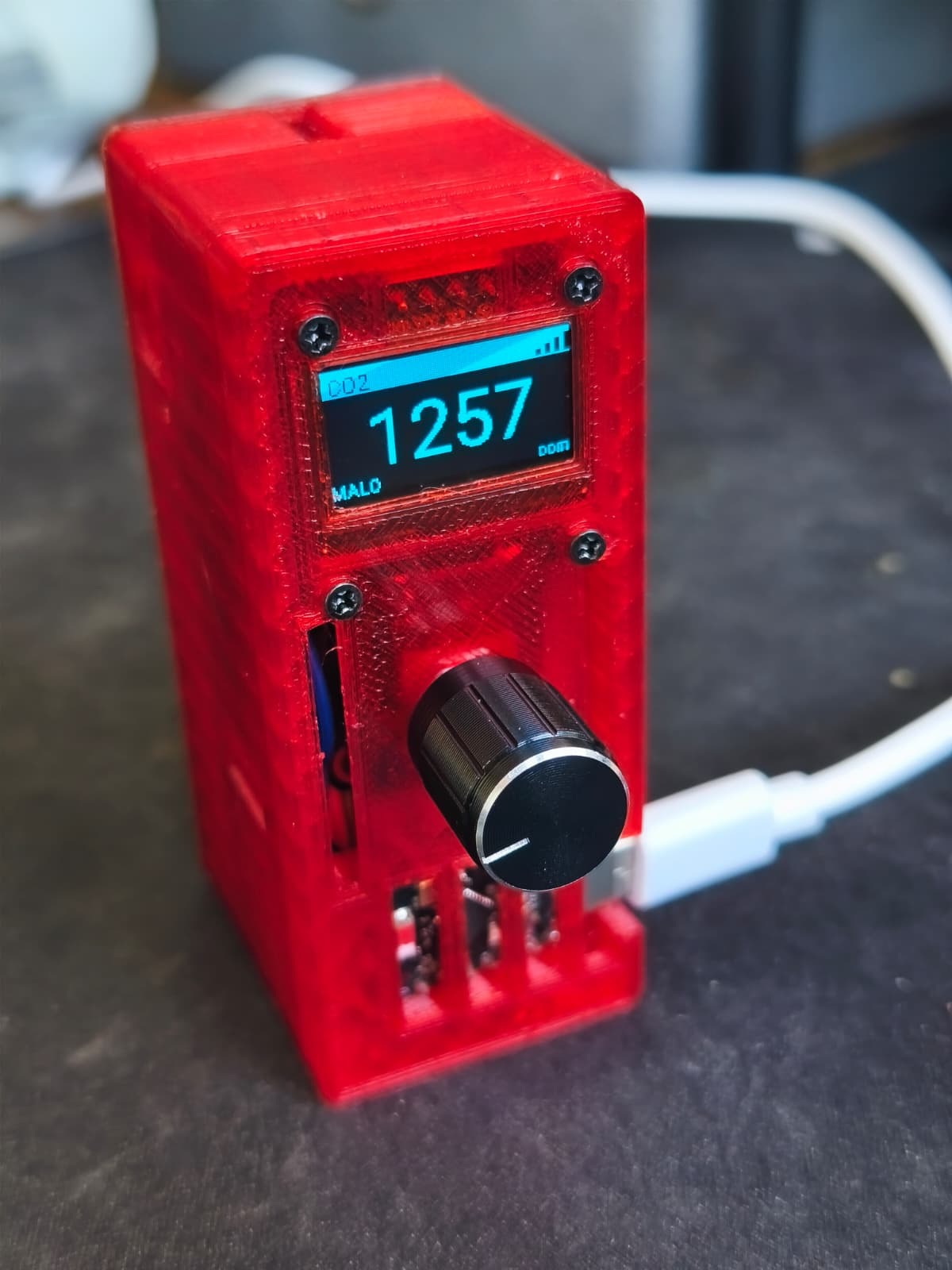 ESP32-C3 Super Mini — SCD4x CO₂ + AHT20 + BMP280 + OLED Enclosure (remix)