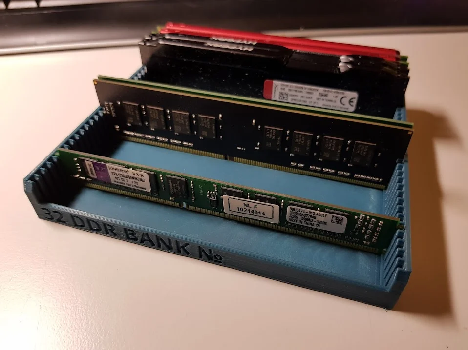 DDR 3 and DDR 4 Stand