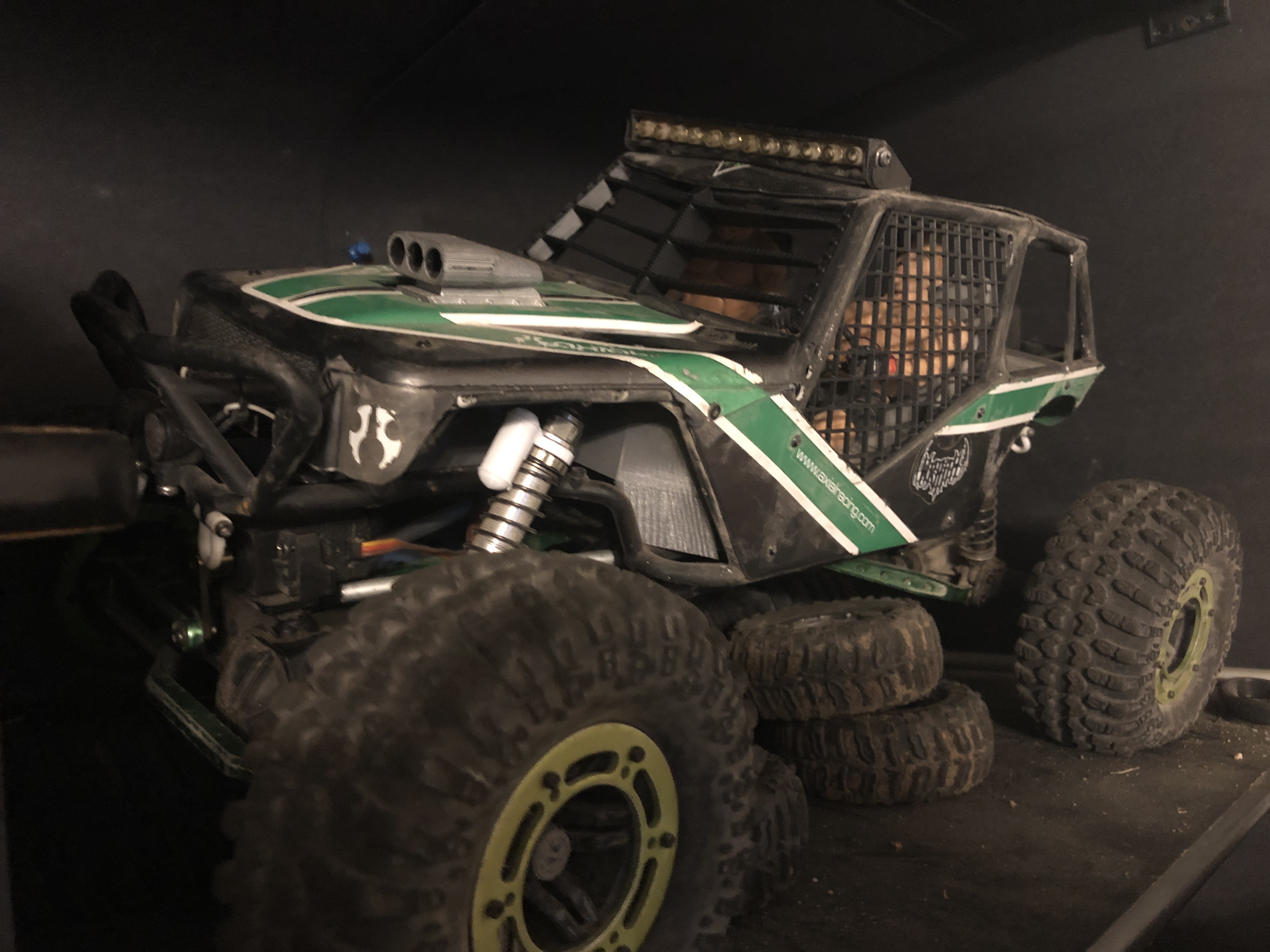 SCX10 and Traxxas Simulated Shock Reservoir