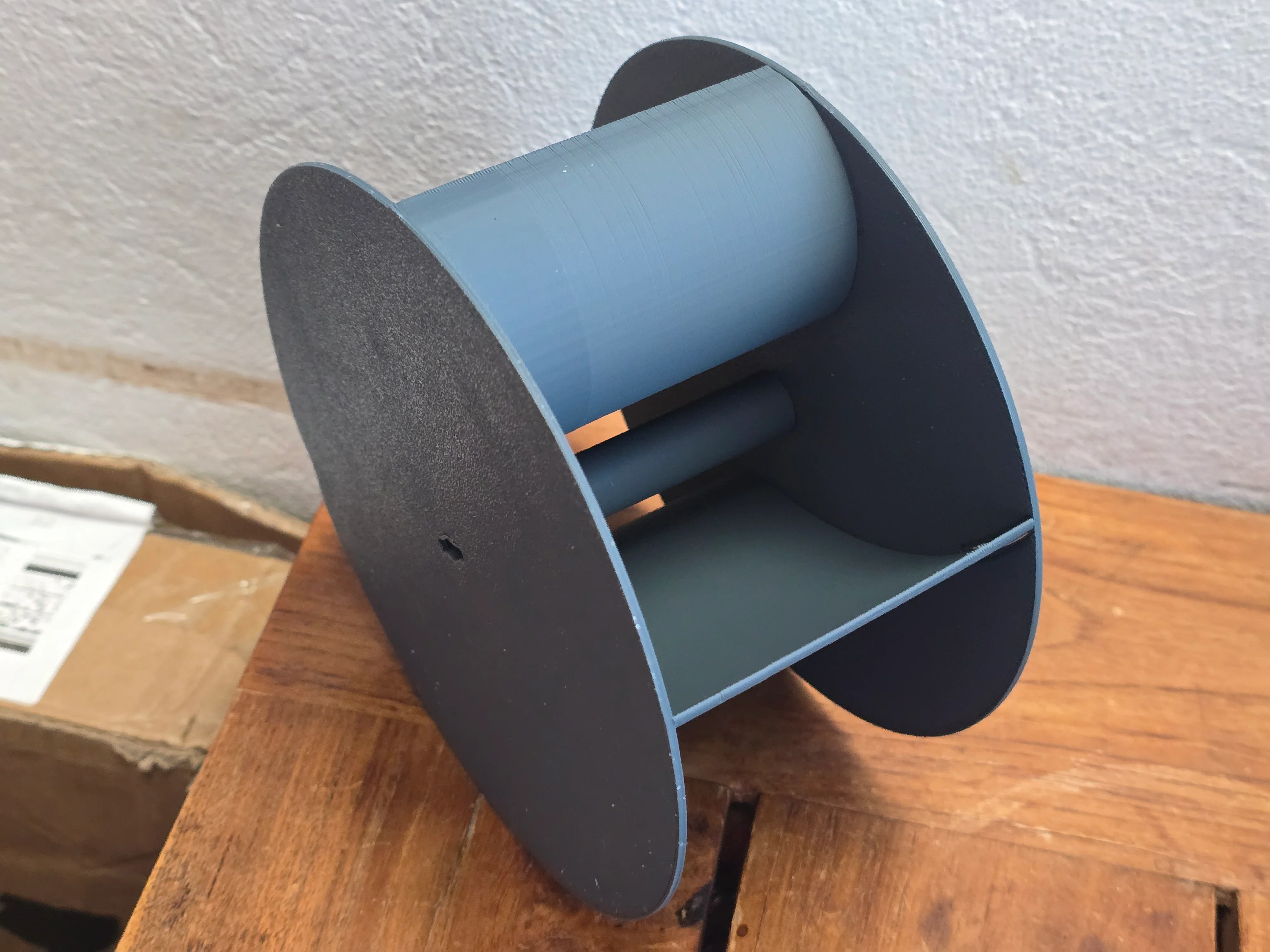 Vertical wind turbine (VAWT)