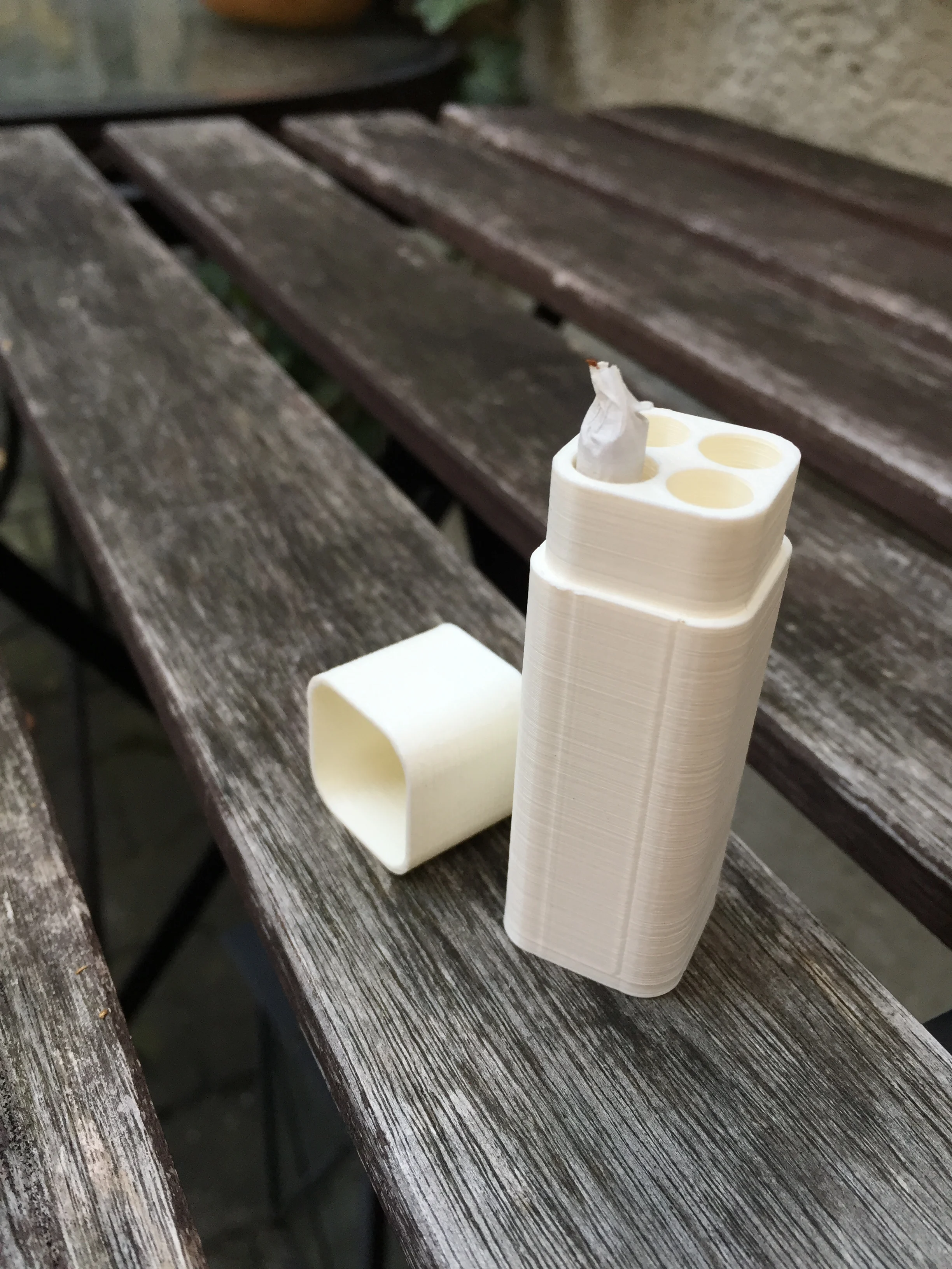 Roll-up cigarette case