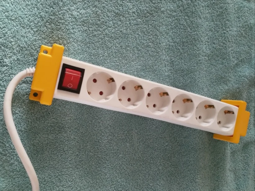 powerstrip mounting solution - Steckdosenleiste Halterung