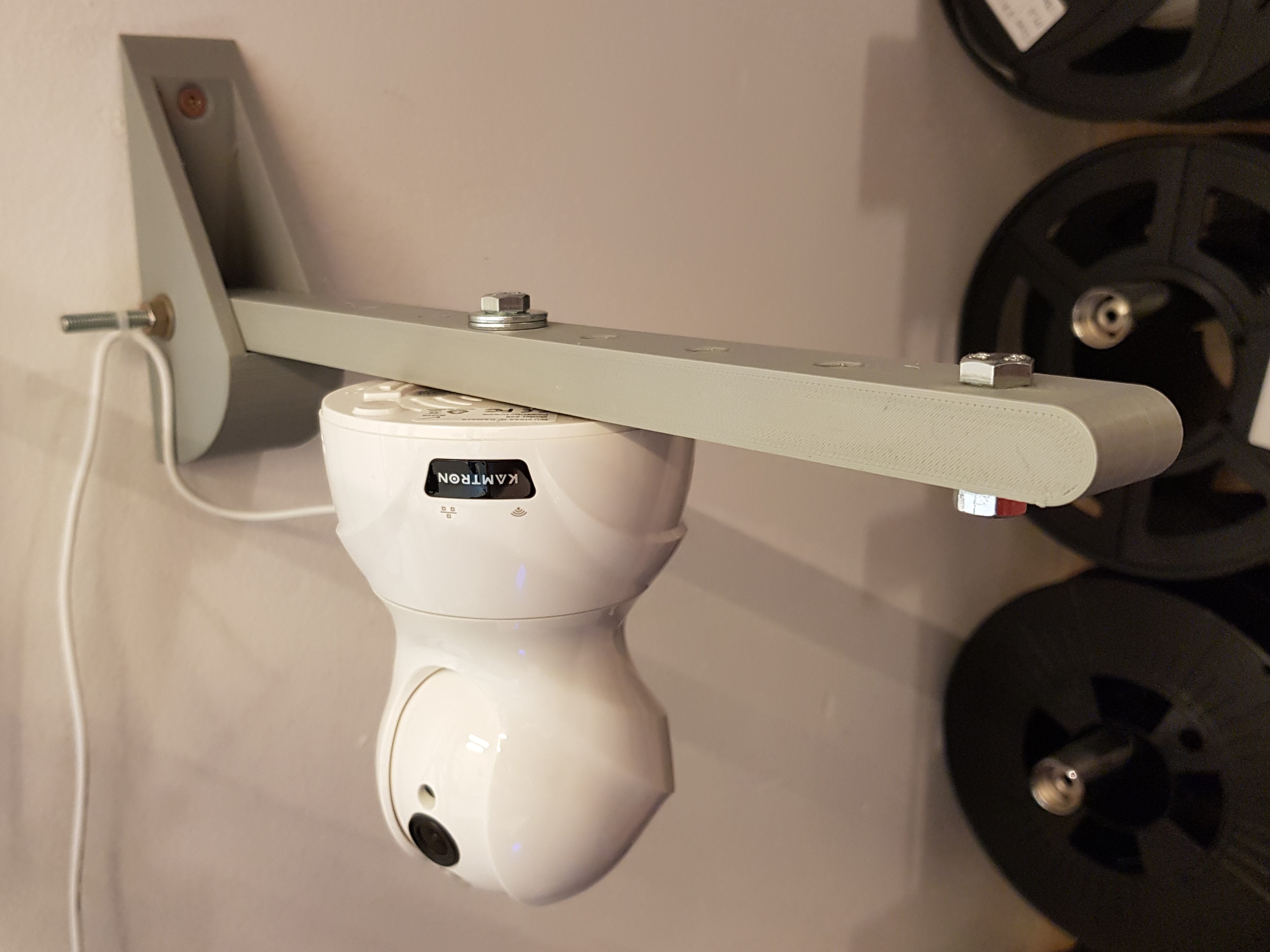 Foldable Cam Holder wallmount