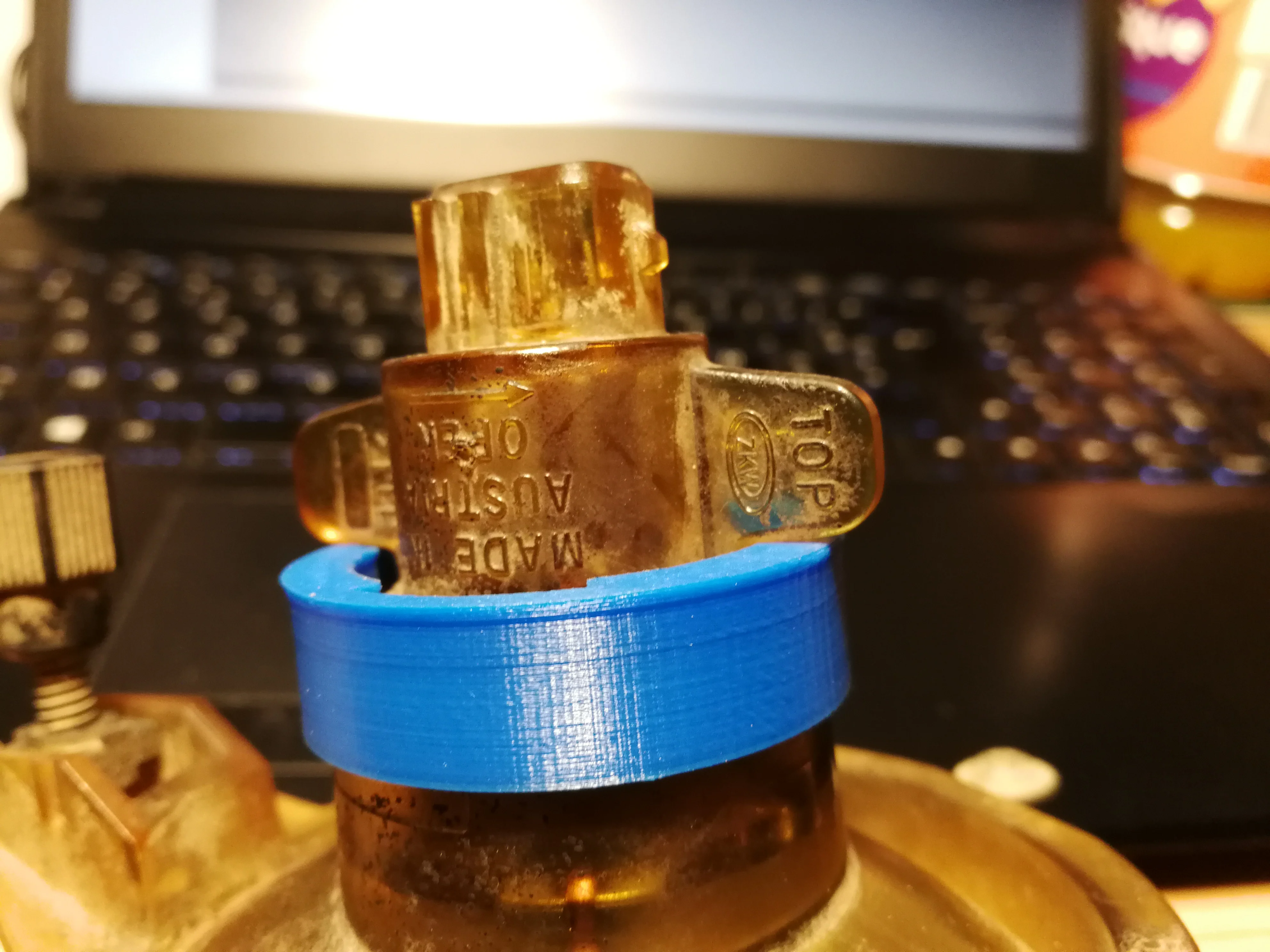 Volvo S70/V70 P80 fog light socket fix