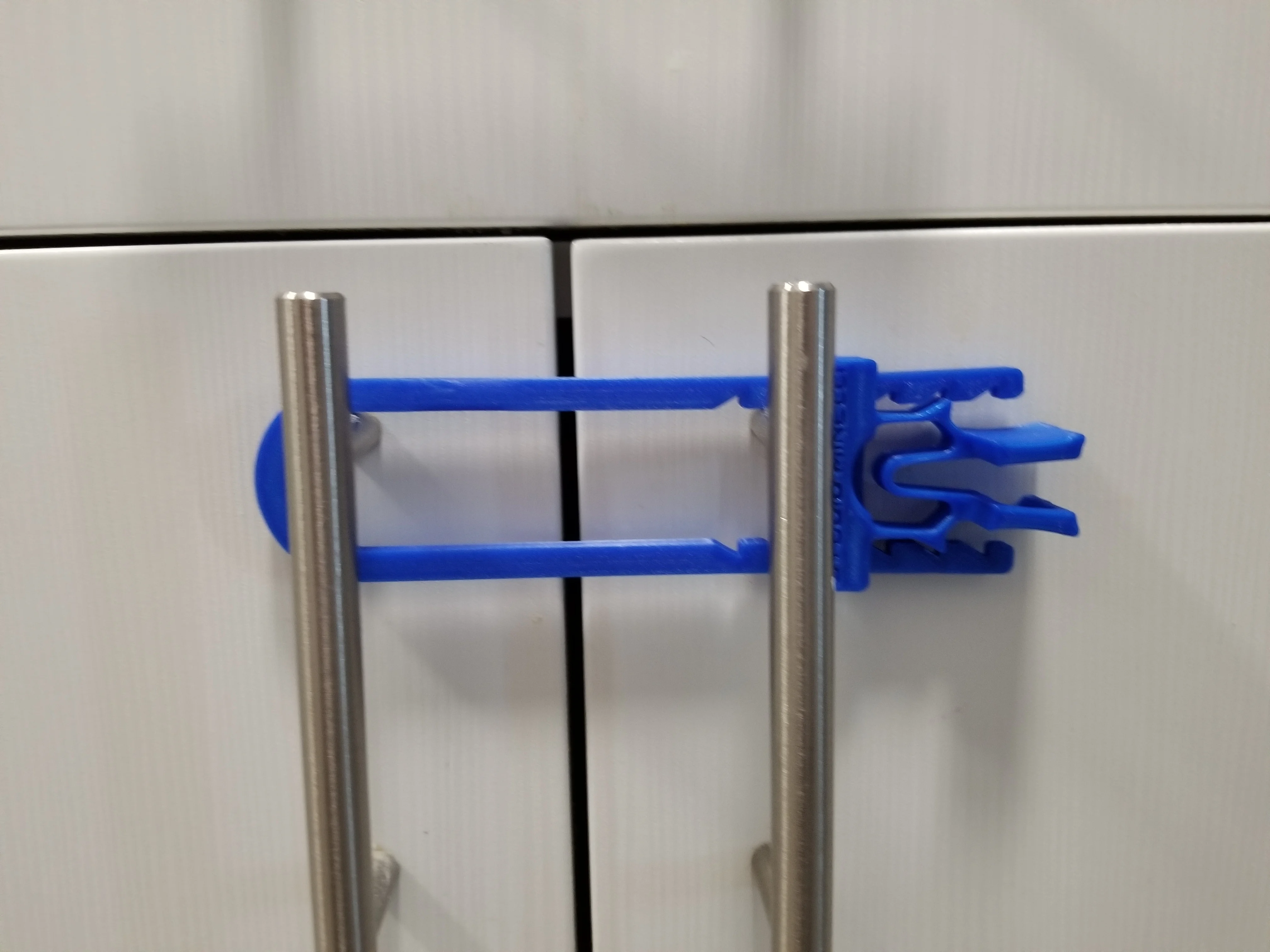 Cabinet Latch/Lock