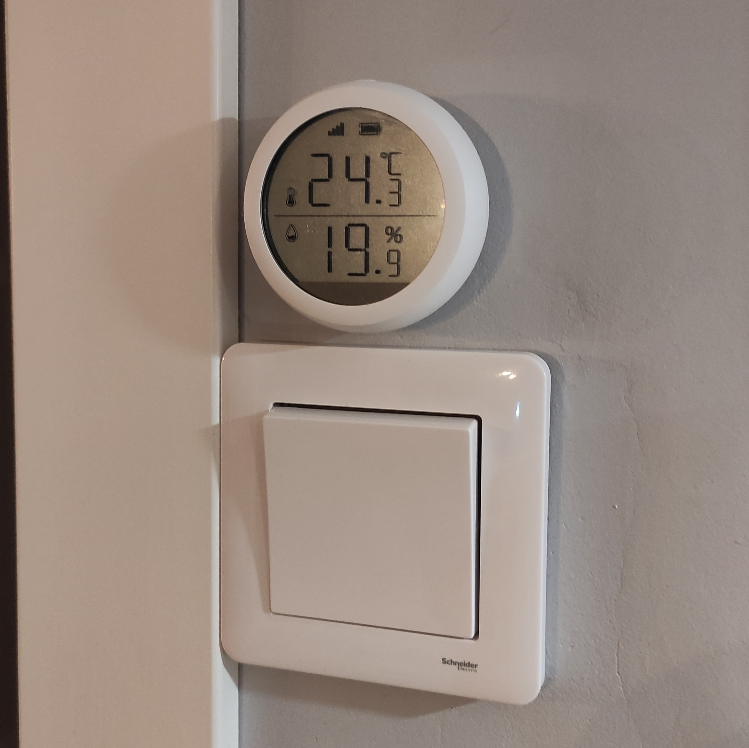 Tuya temp/humidity sensor wallmount (TS0201)