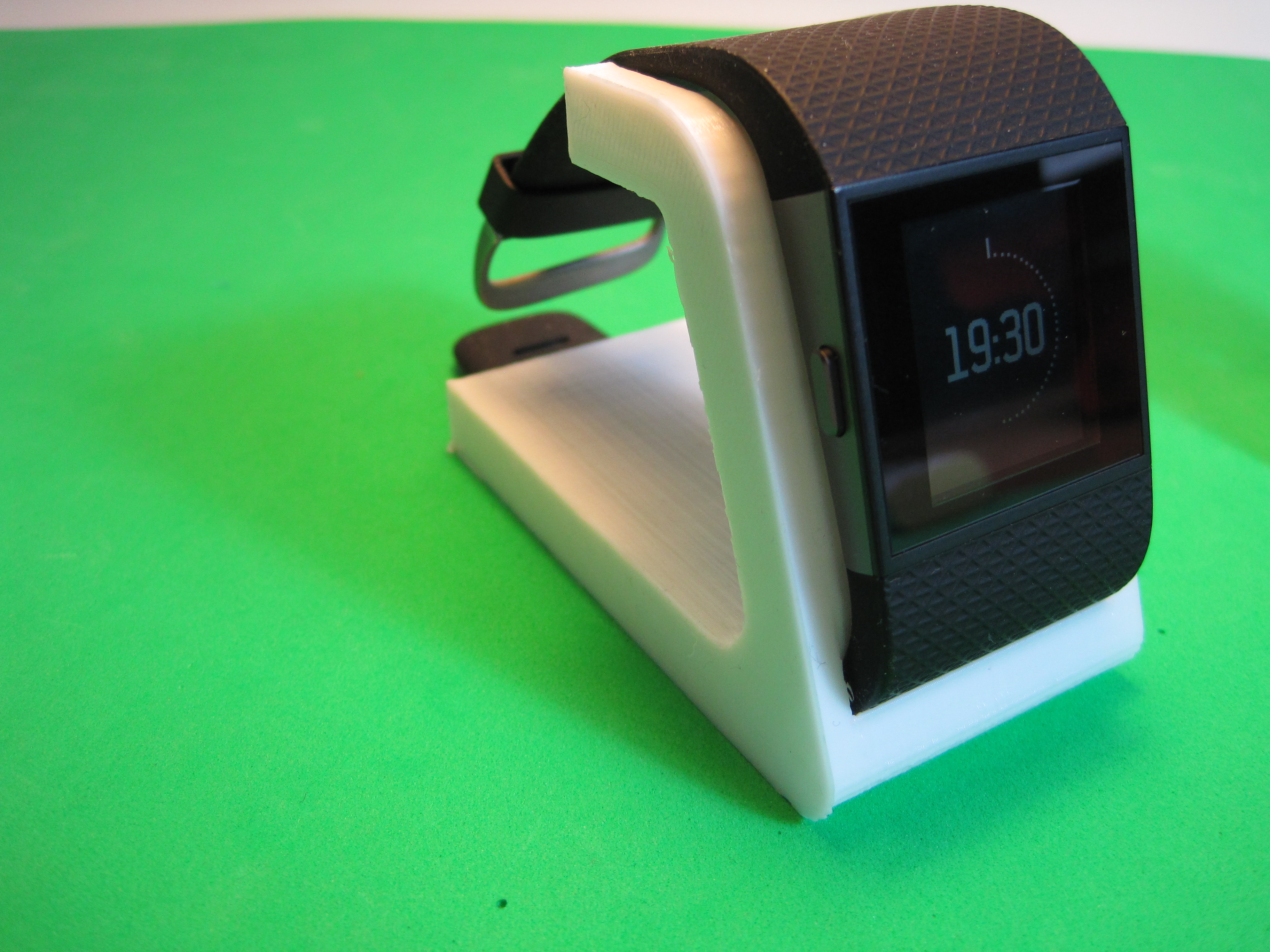 Fitbit Surge Desktop Stand Improved