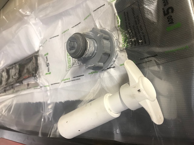 Vacuum Bagging Port for Wine Saver Cork Valve